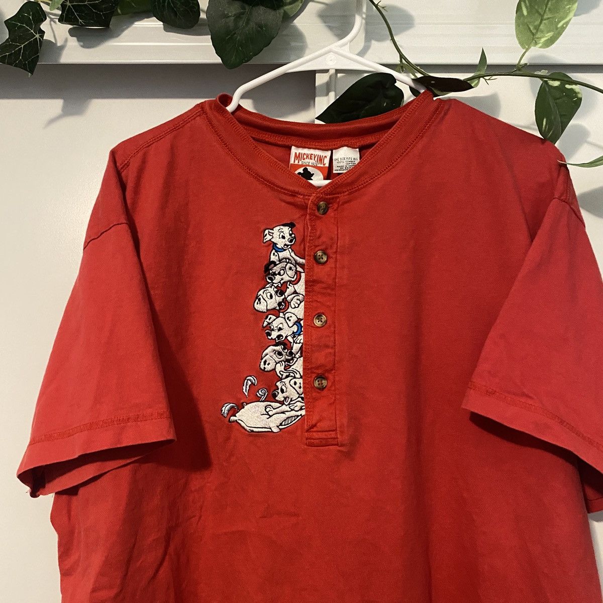 Disney Vintage 101 Dalmatians Disney Movie T-Shirt Size US XL / EU 56 / 4 - 2 Thumbnail