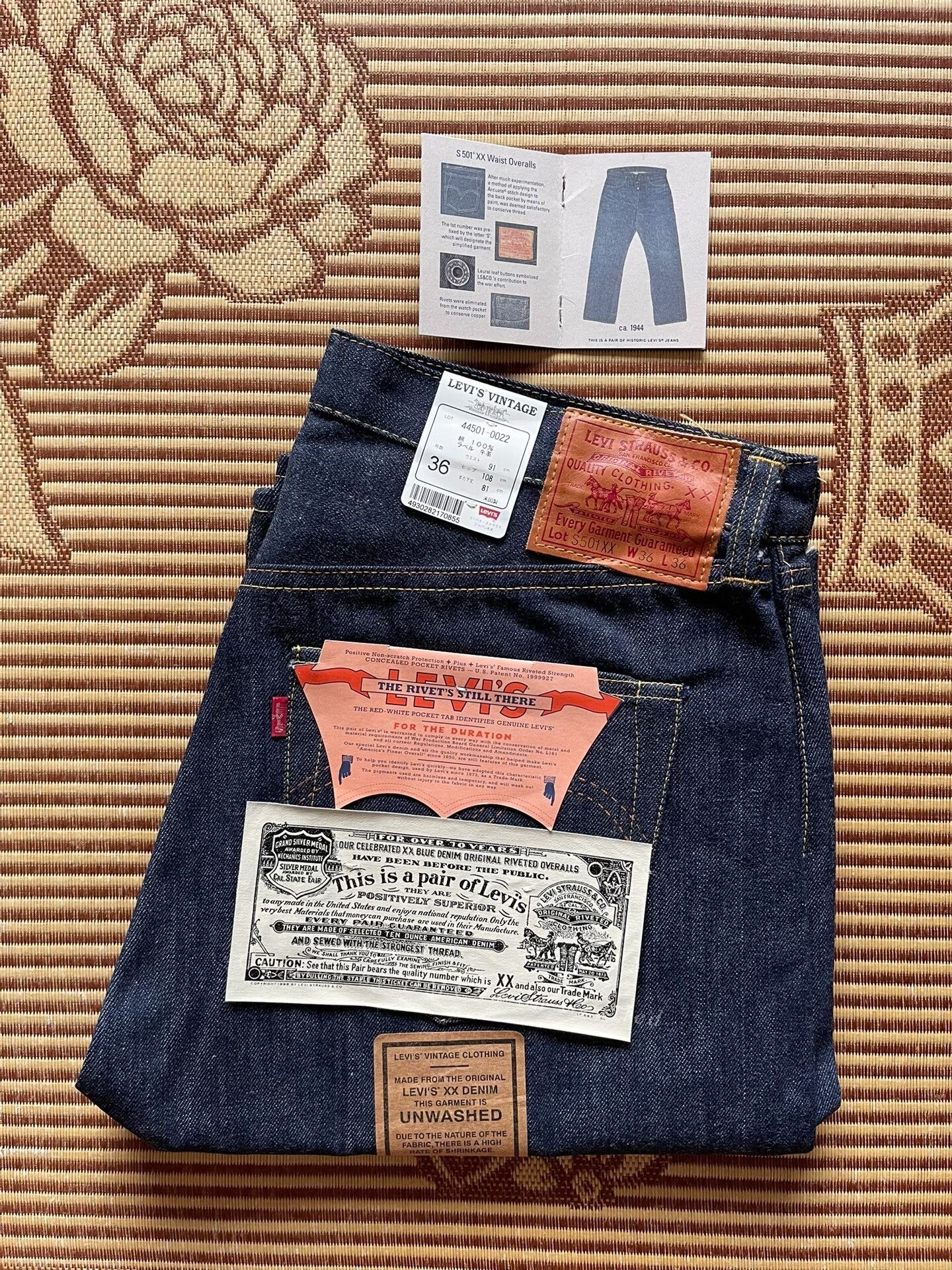 Levi's Vintage Clothing Levi's LVC 555 1944 WW2 Jeans Size US 38 / EU 54 - 1 Thumbnail