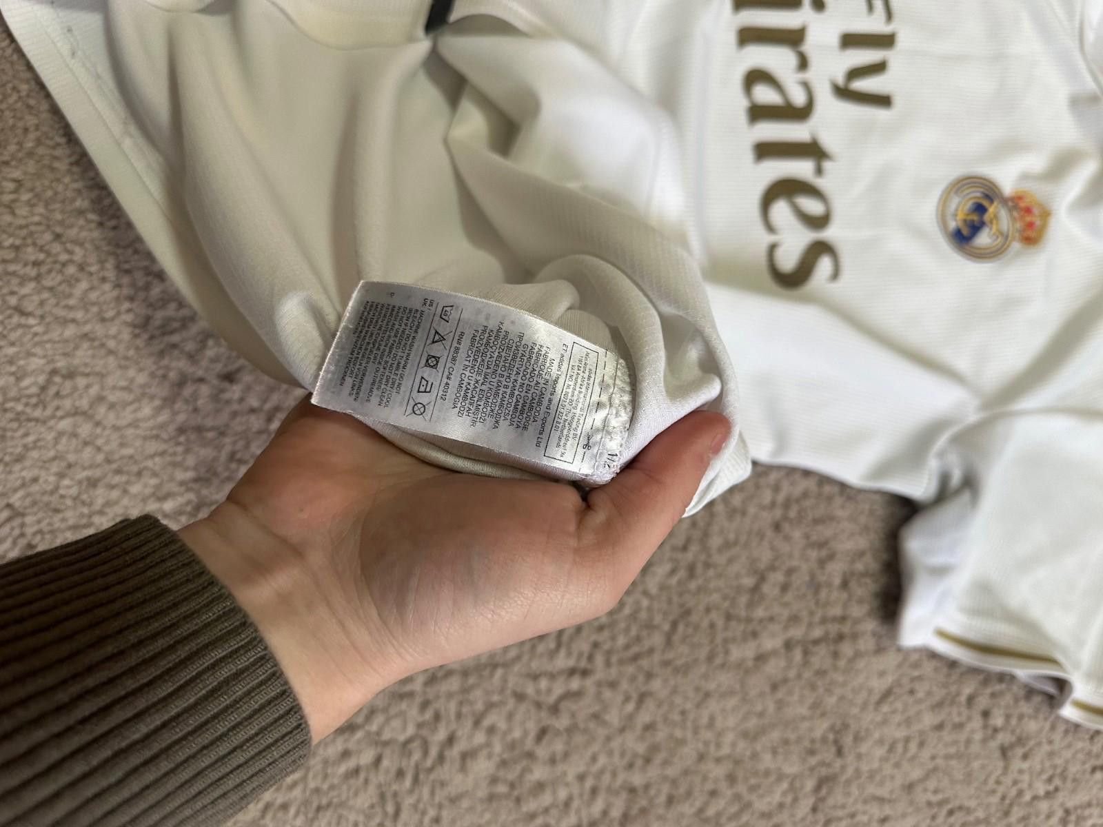 Adidas REAL MADRID 2019 2020 HOME SHIRT JERSEY ADIDAS DW4433 sz L Size US L / EU 52-54 / 3 - 8 Thumbnail