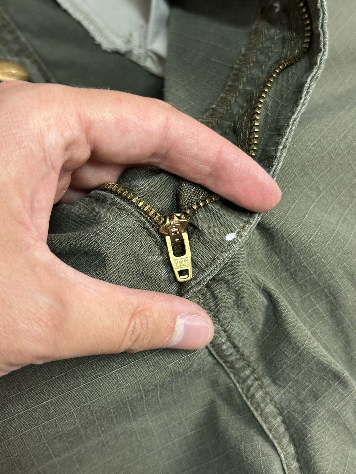 Other Vintage Carhartt Cargo Distressed Pants Faded Khaki Y2K Size US 33 - 10 Thumbnail
