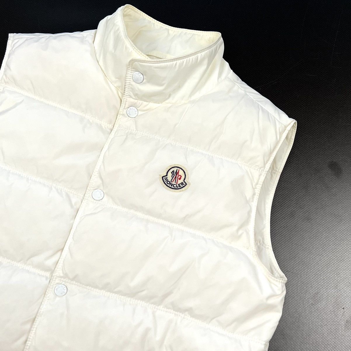Moncler Auth Women’s Moncler White Casual Puffer Vest - 164cm - Xs/S Size XS / US 0-2 / IT 36-38 - 10 Thumbnail