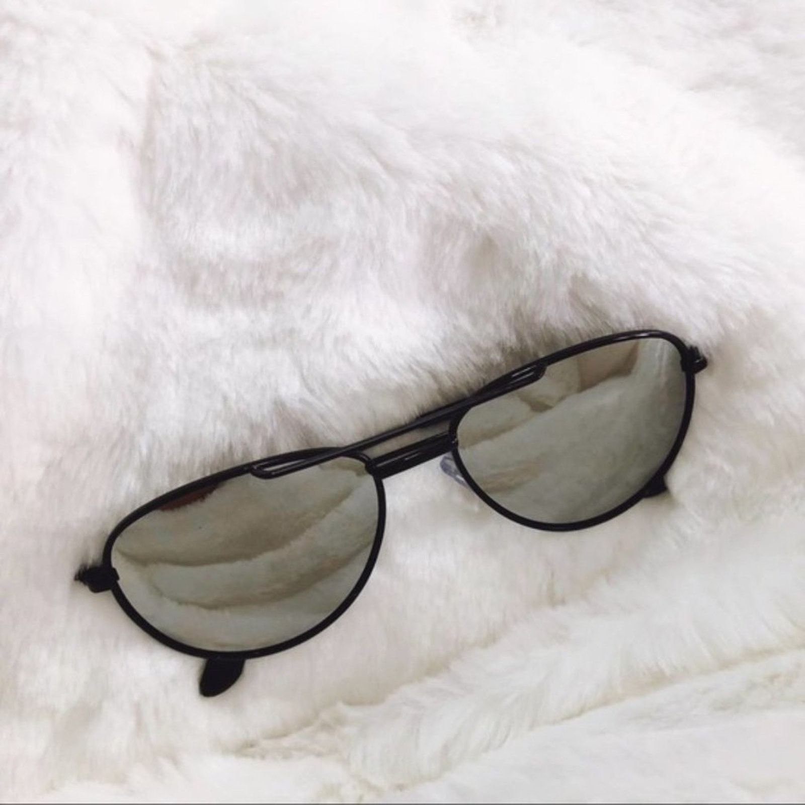 Other Hunter Black Mirrored Aviator Sunglasses Size ONE SIZE - 4 Thumbnail