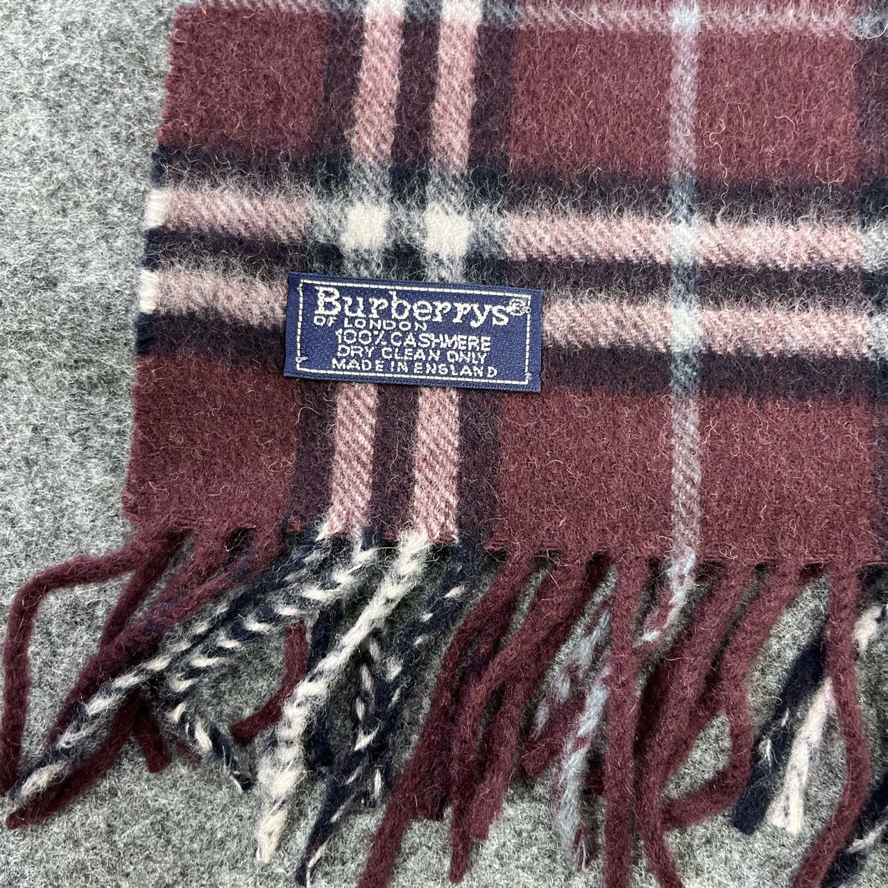 Burberry Burberry Scarf / Muffler / Neckwear T709 Size ONE SIZE - 5 Thumbnail