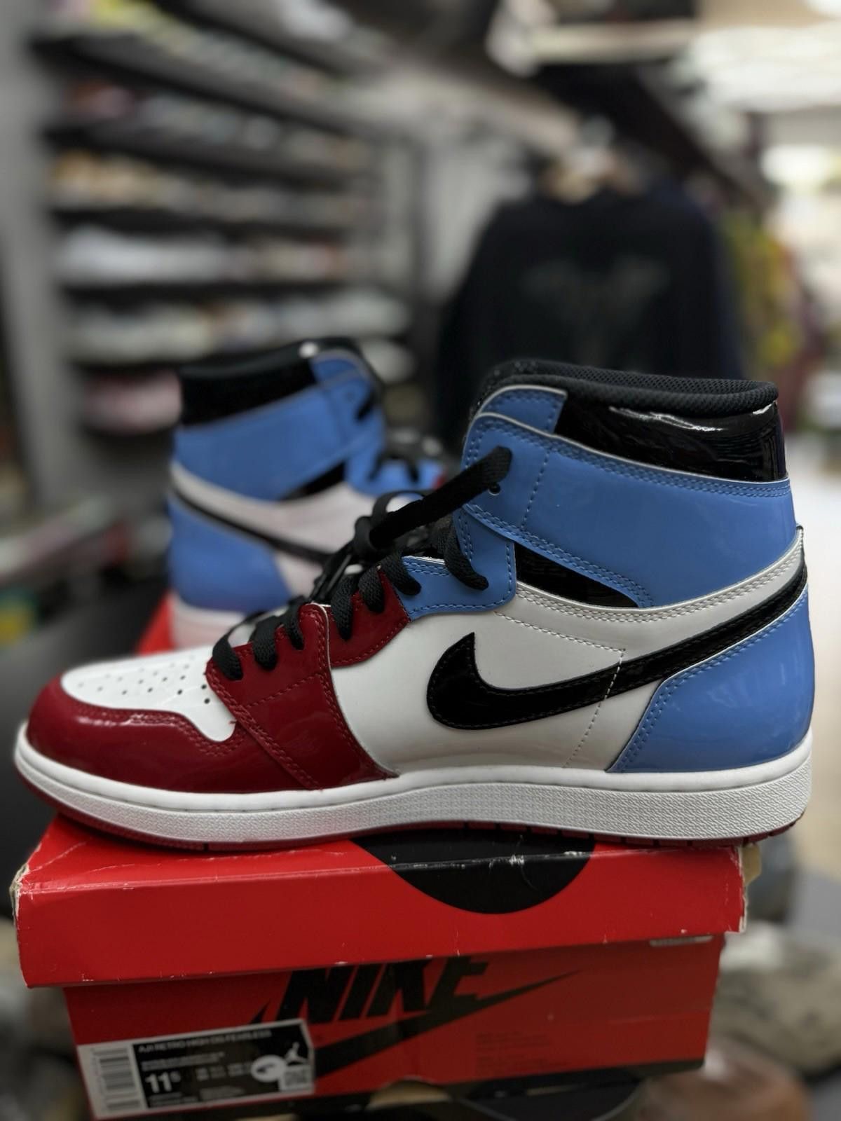 Jordan Brand Jordan 1 Retro High 'Fearless UNC Chicago' (Size 11.5) Size US 11.5 / EU 44-45 - 8 Thumbnail