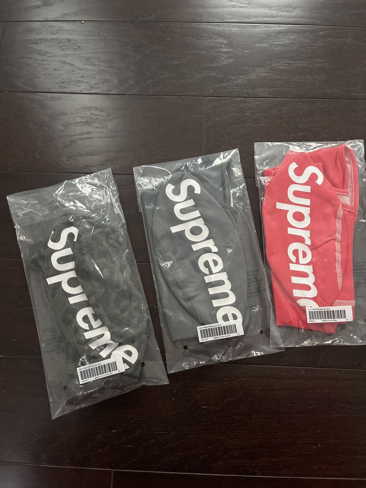 Supreme Supreme heat reactive balaclava Red Pink Shiesty