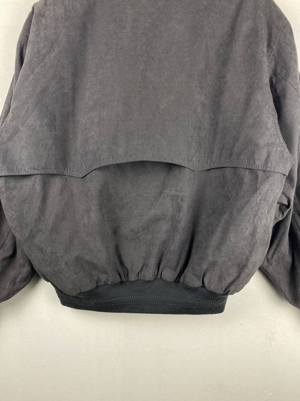 Japanese Brand troy bros japanese brand velvet bomber jacket nice design Size US L / EU 52-54 / 3 - 11 Thumbnail