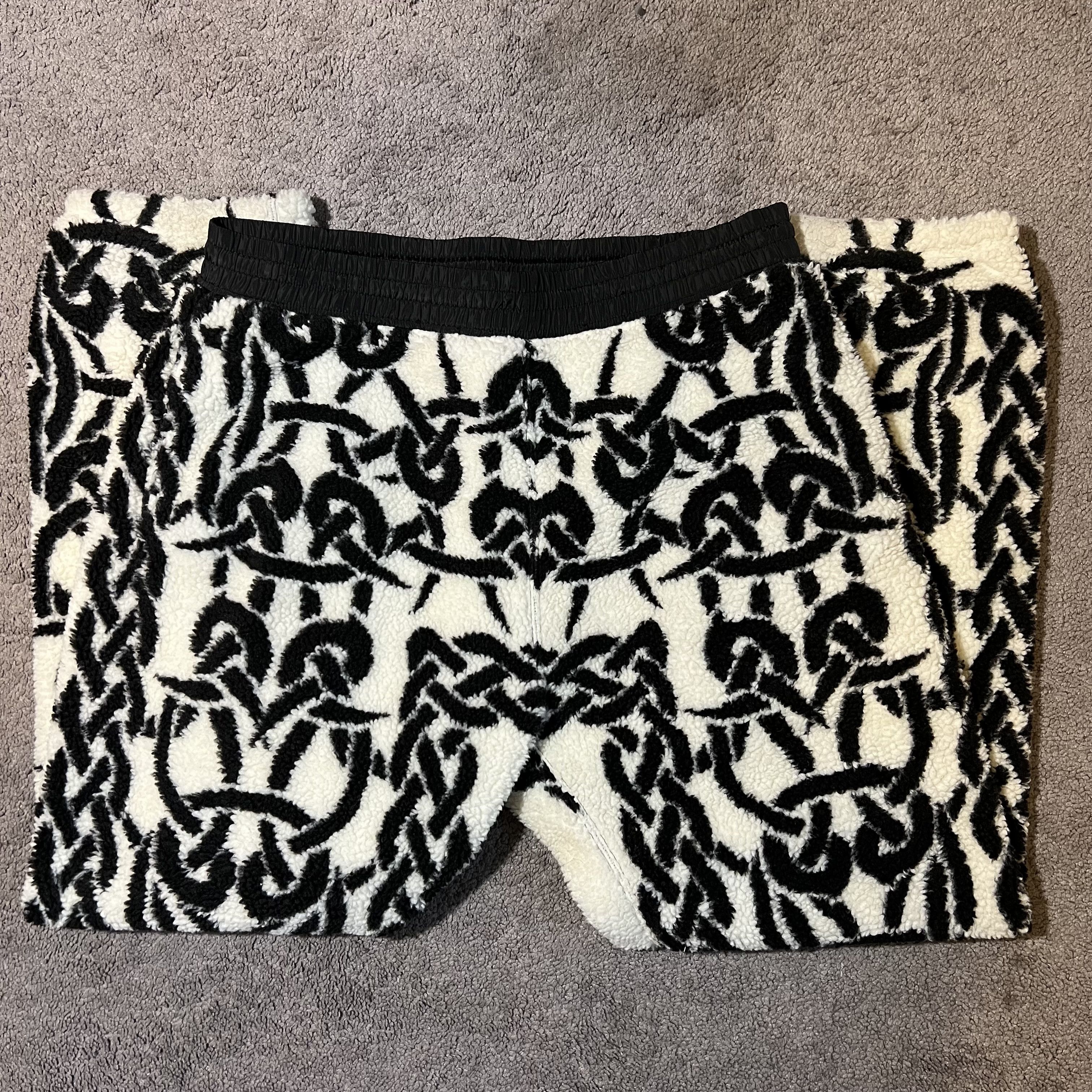 image of Supreme Celtic Knot Windstopper Fleece Pant in Black, Men's (Size 36)