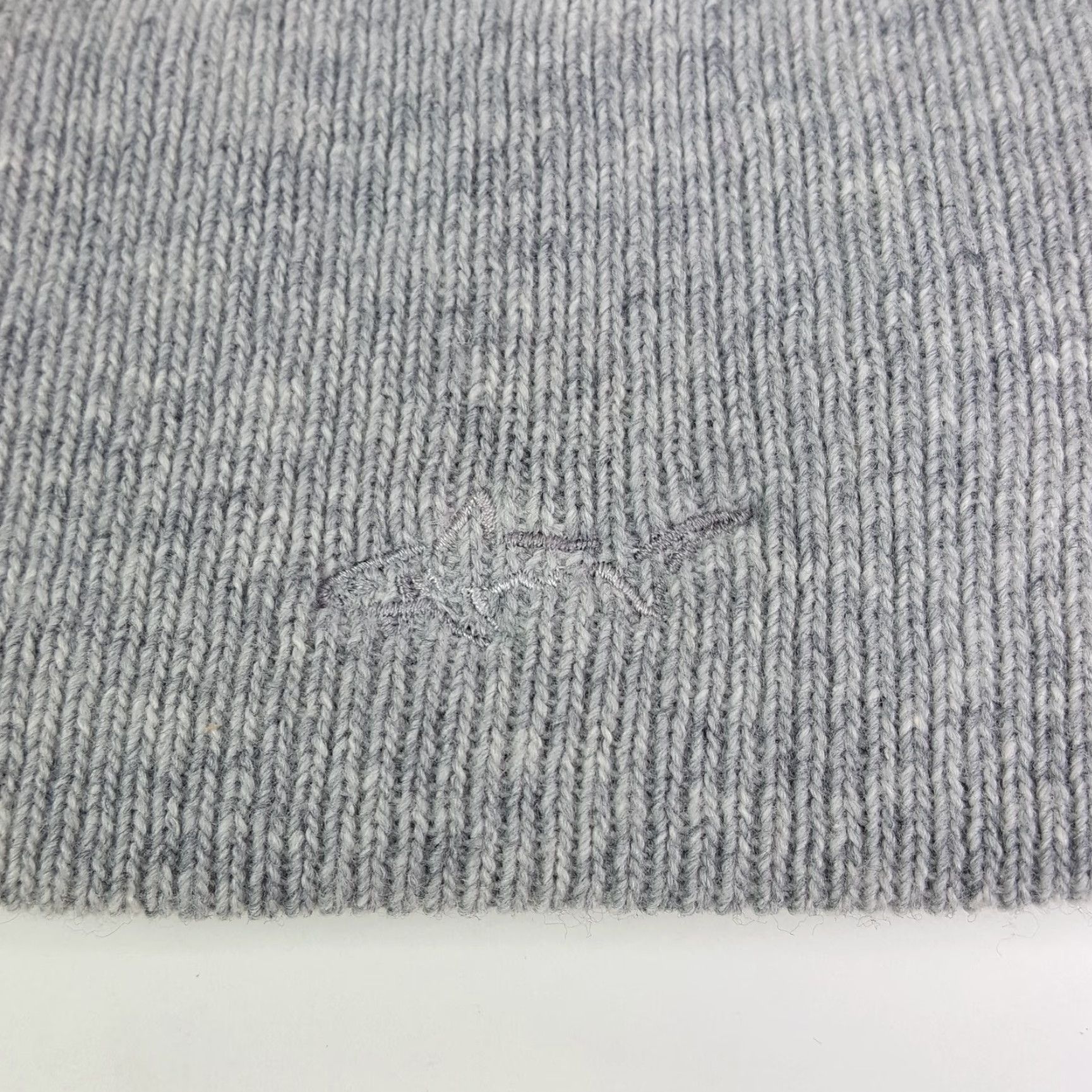 Logo 7 VINTAGE Greg Norman Golf Shark Logo Knit Beanie Adult One Size Toboggan Hat Cap Gray Size ONE SIZE - 3 Thumbnail