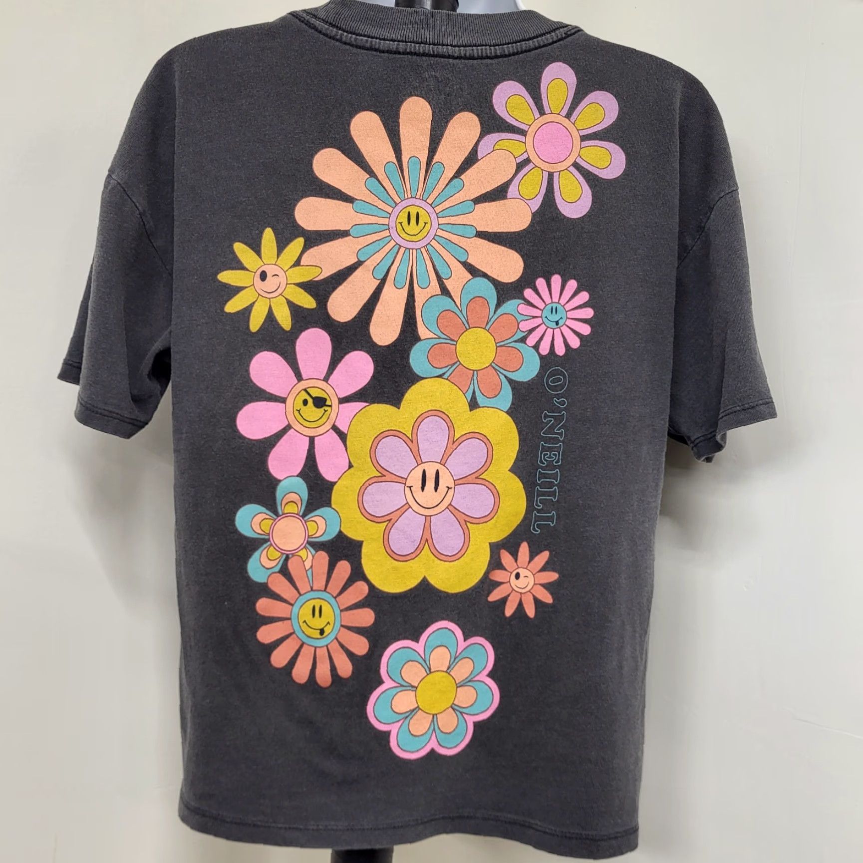 O'Neill O'NEILL T-Shirt Womens Small Graphic Crop Top Emoji Flowers Gray Surfer EUC Shirt Casual Short Sleeve Beach Pattern 90s? No, keep to from original. Size S / US 4 / IT 40 - 5 Thumbnail