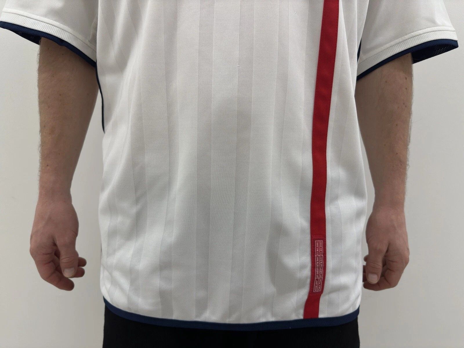 Umbro VINTAGE NATIONAL ENGLAND 2002 2003 2004 HOME JERSEY SOCCER Size US XL / EU 56 / 4 - 7 Thumbnail