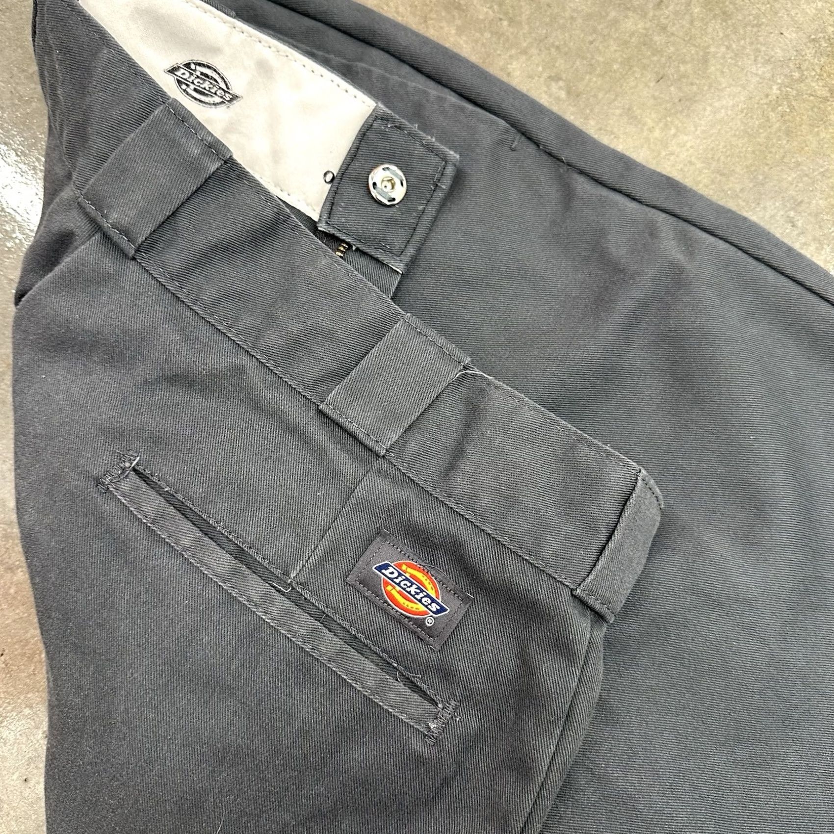 Dickies VINTAGE Dickies 874 Original Fit Workwear Pants Green 32 X 25 Mens Slat Pocket Zipper Size US 32 / EU 48 - 5 Thumbnail