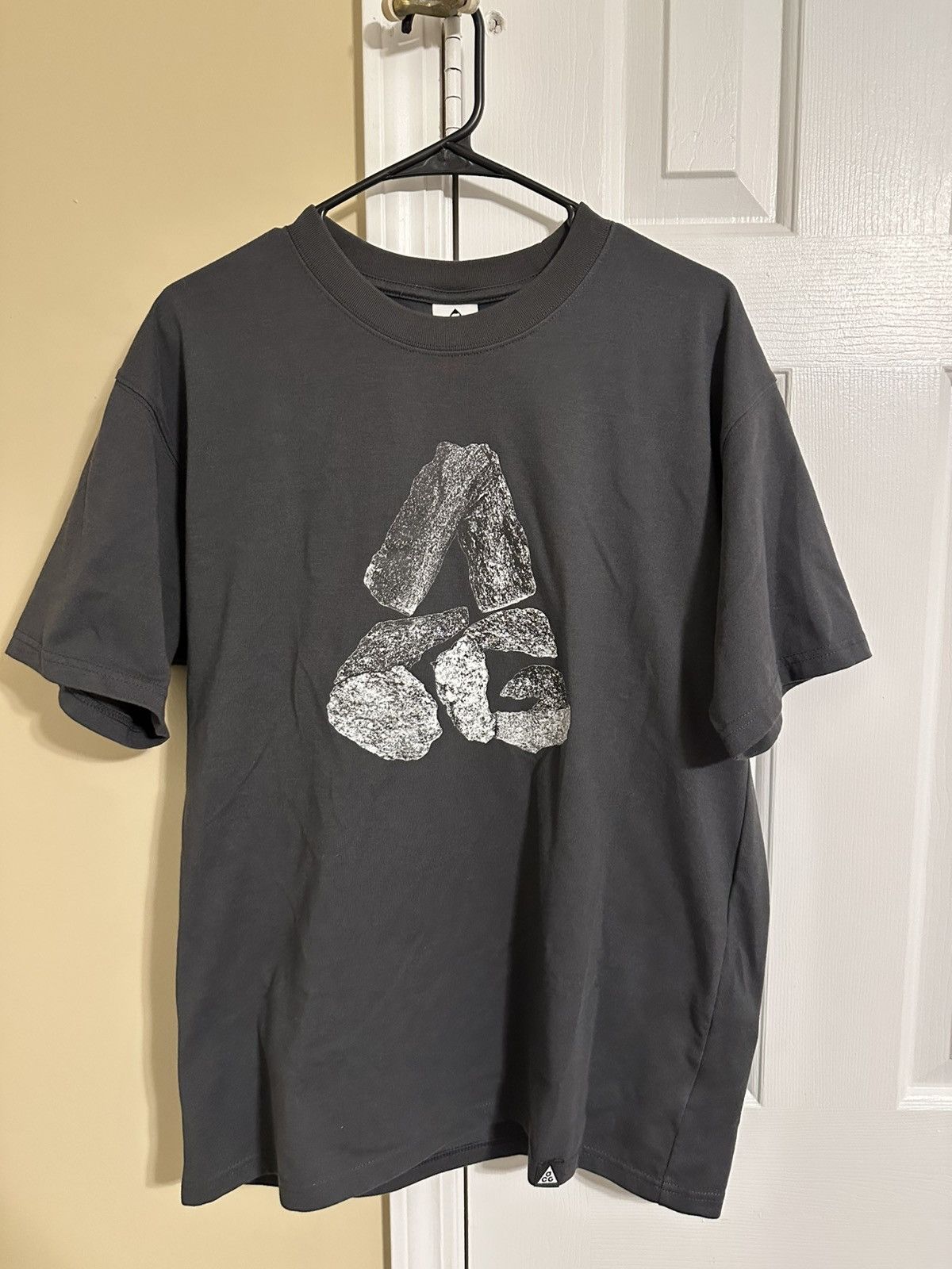 Nike ACG Nike ACG Rocks Tee Size US S / EU 44-46 / 1 - 1 Thumbnail