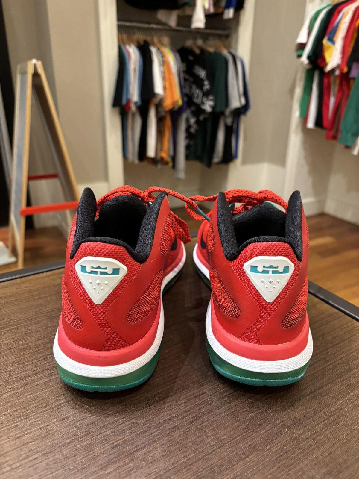 Nike Nike LeBron 9 Low Liverpool Size US 10 / EU 43 - 6 Thumbnail