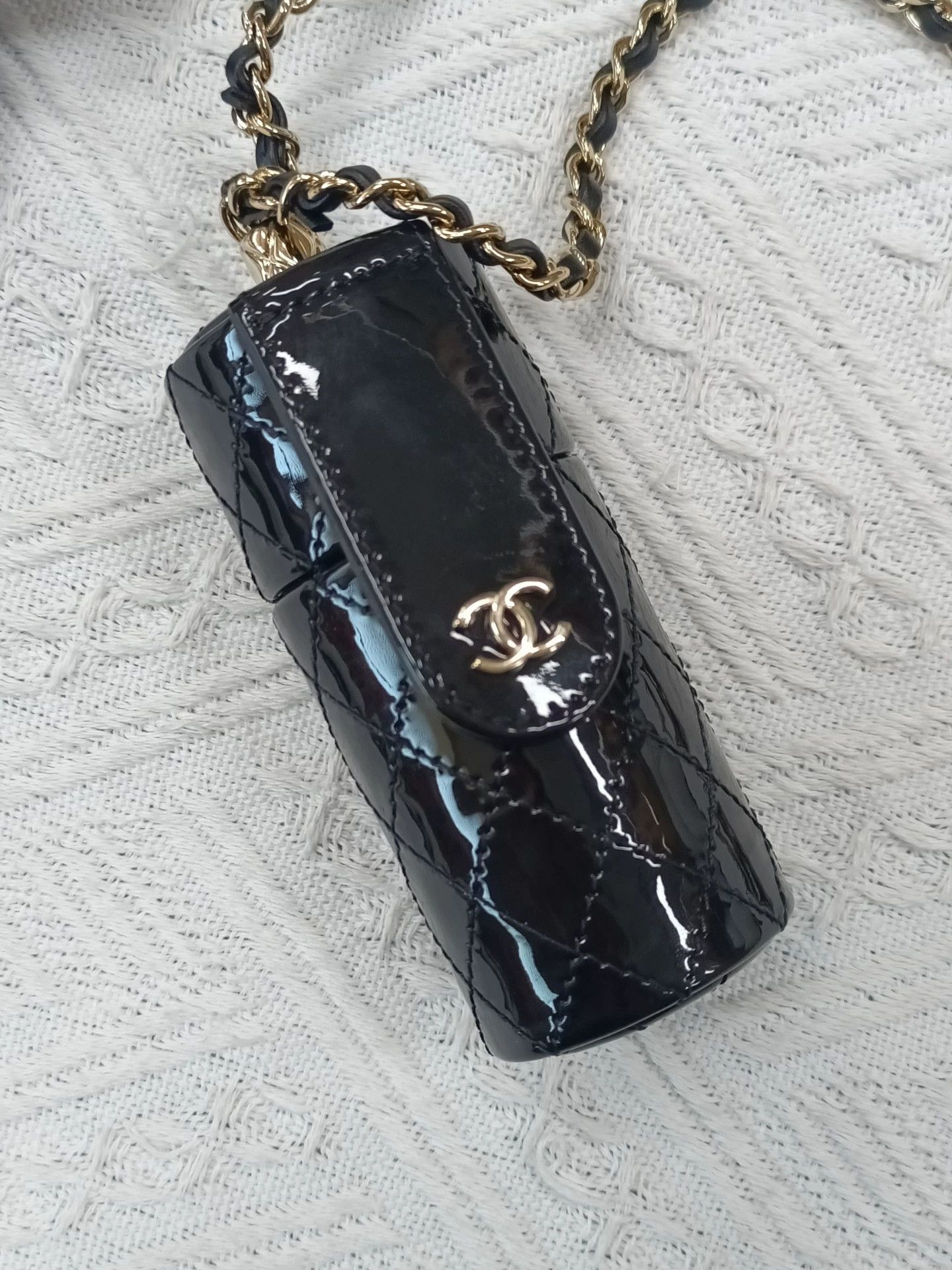 Chanel Chanel Black Patent Leather Chain Crossbody/Necklace Bag Size ONE SIZE - 3 Thumbnail