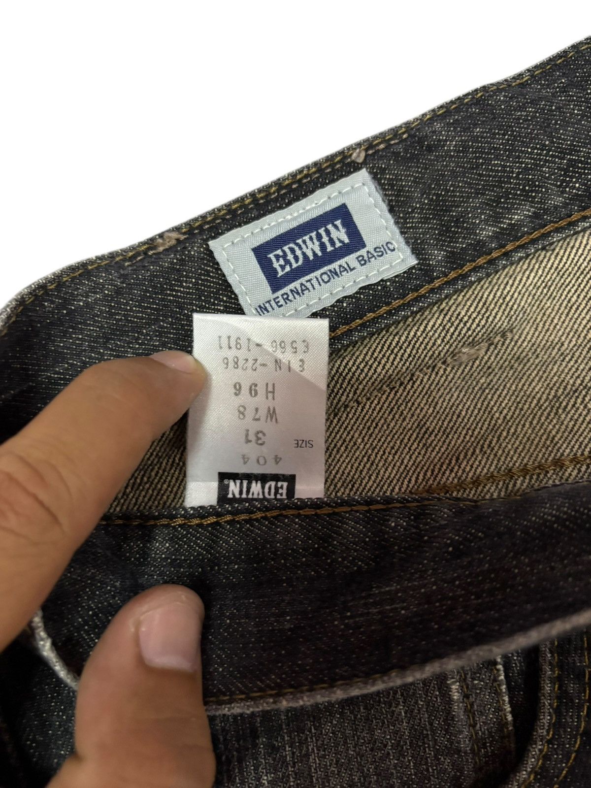 Edwin Vtg Edwin Japan 404 Distressed Jeans Size US 31 - 8 Thumbnail