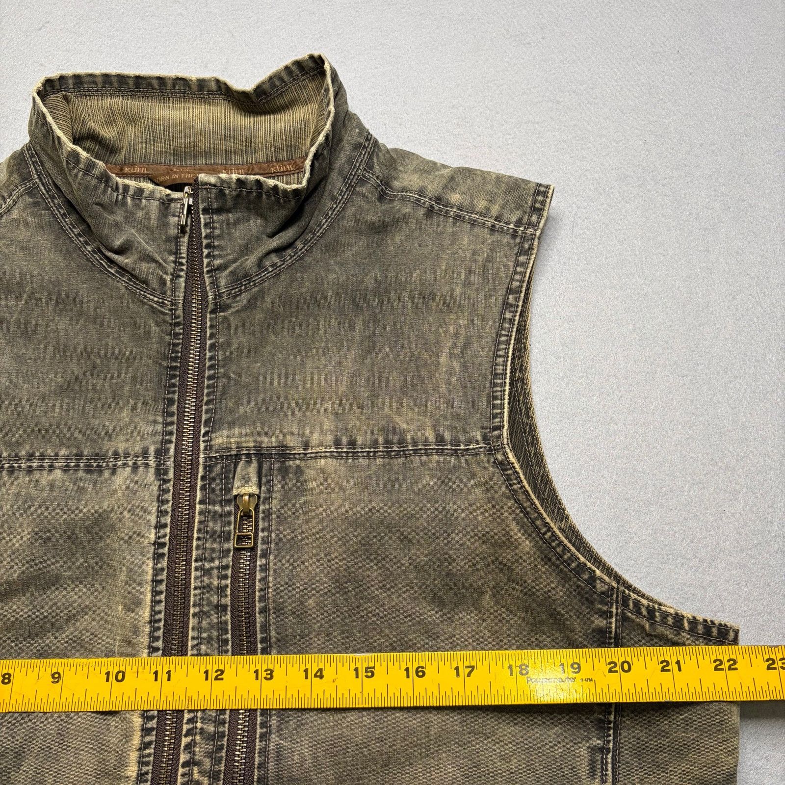 Kuhl Kuhl Distressed Full Zip Utility Vest Mens Large Brown Size US L / EU 52-54 / 3 - 5 Thumbnail