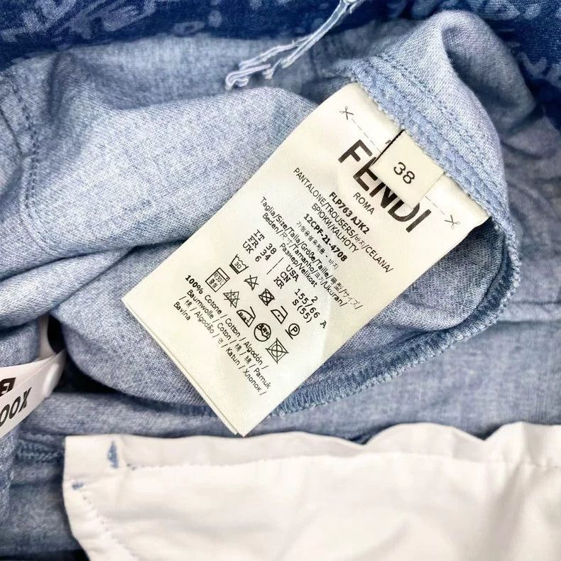 Fendi Fendi Bullet screen logo full-printed shorts Size US 38 / EU 54 - 5 Thumbnail