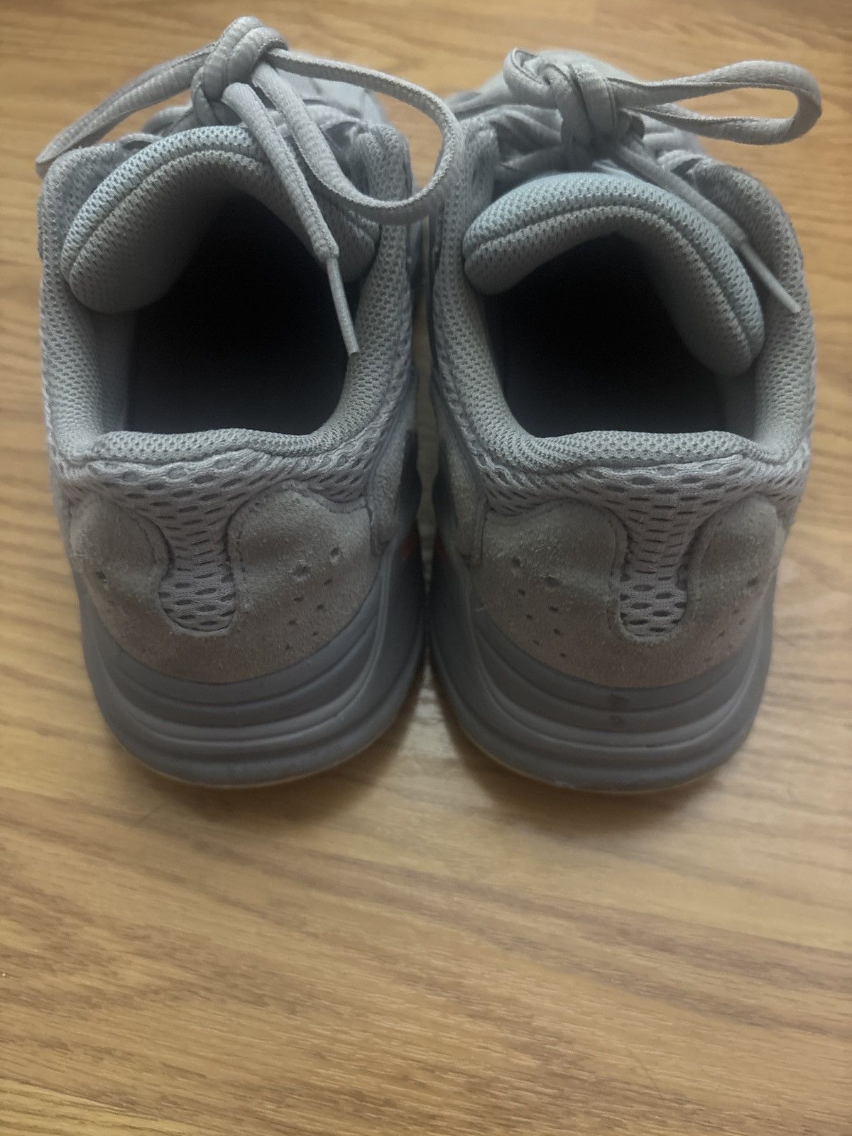 Yeezy Yeezy Boost 700 Inertia Size US 6 / EU 39 - 3 Thumbnail