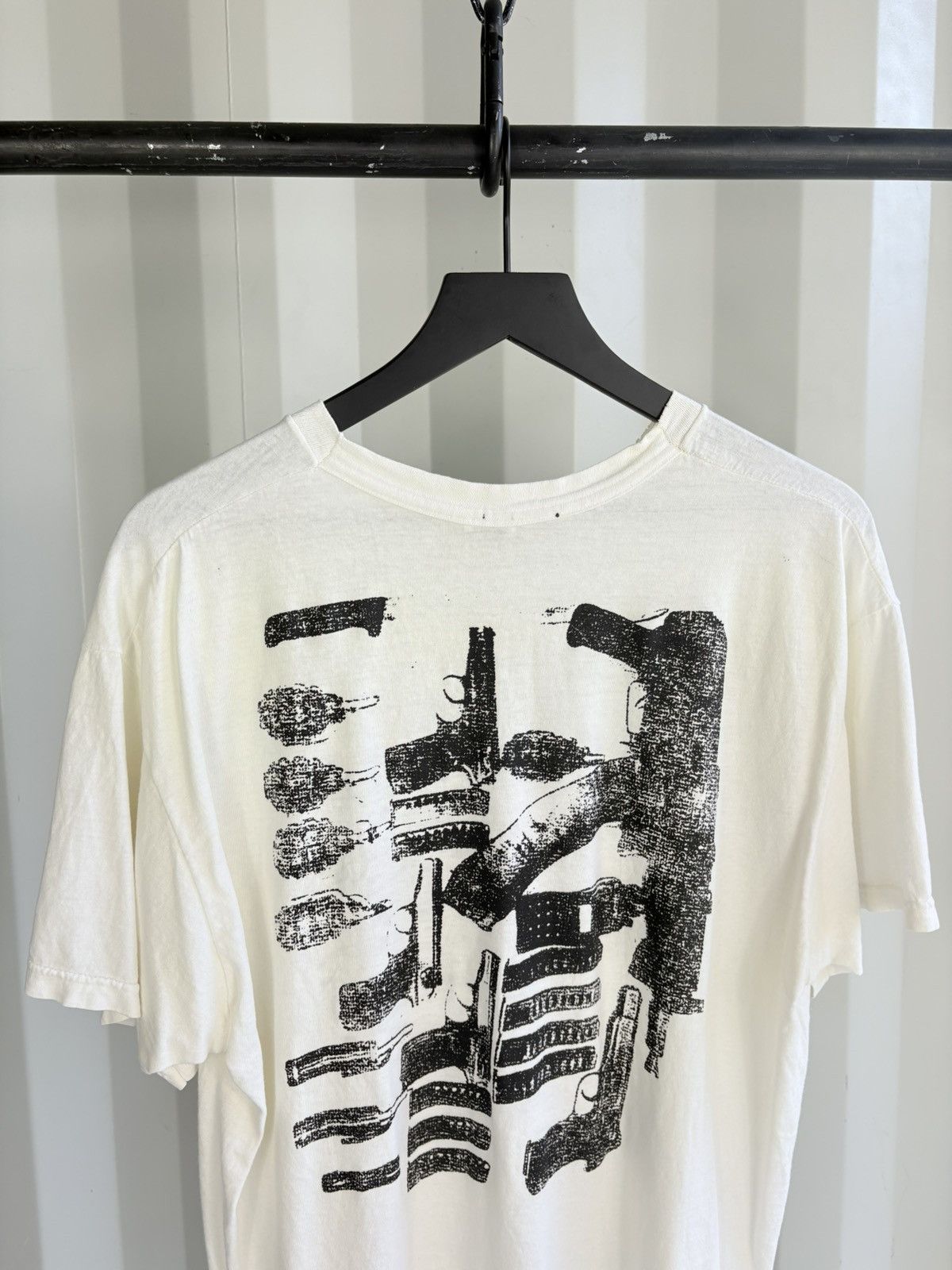 Vintage Vintage Gun Shirt Distressed Faded GRUNGE Band Size US L / EU 52-54 / 3 - 5 Thumbnail