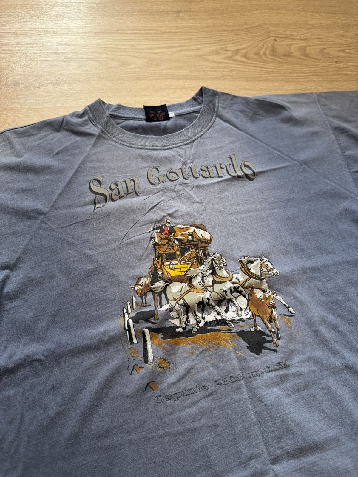 Vintage Vintage Swiss Design San Gottardo Distressed Sunfaded Tee Size US XL / EU 56 / 4 - 2 Thumbnail