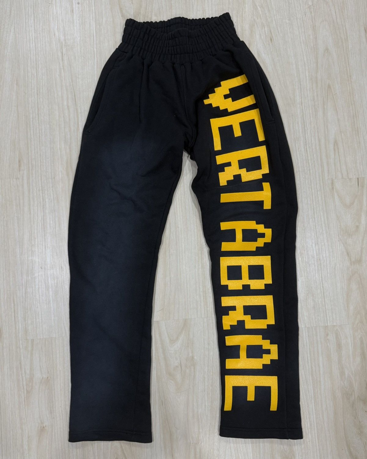 Vertabrae Vertabrae Sweatpants - Size M (Black + Yellow) Size US 32 / EU 48 - 1 Thumbnail