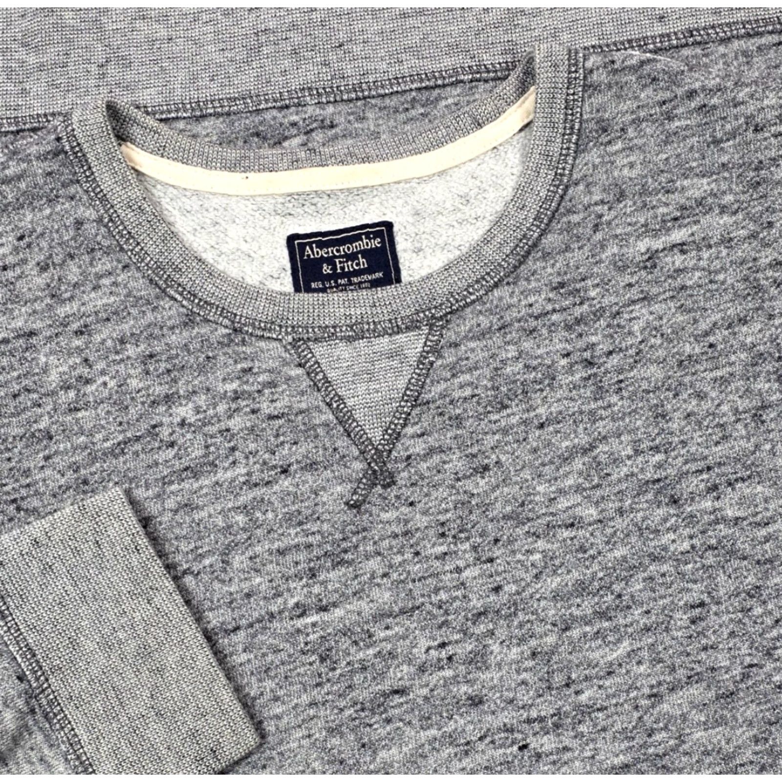 Abercrombie & Fitch VINTAGE Abercrombie & Fitch Crewneck Sweatshirt Men XL Vtg Fleece Heather Gray Vstitch Size US XL / EU 56 / 4 - 2 Thumbnail