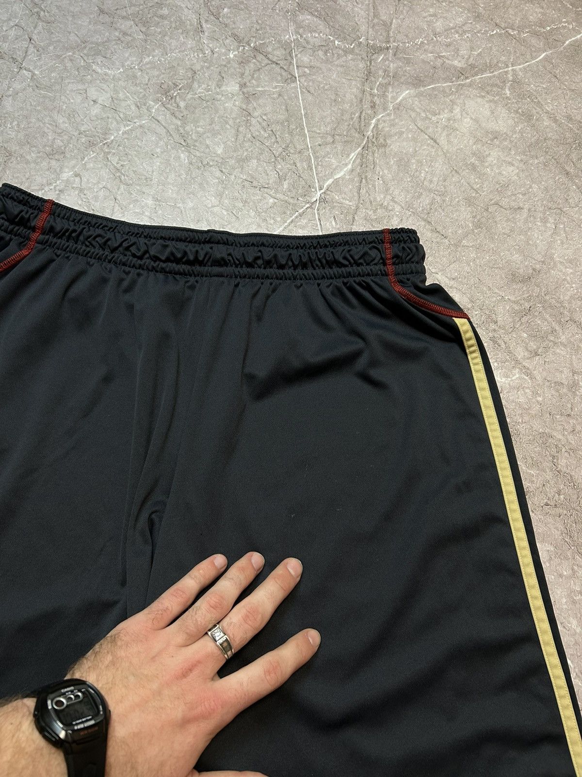 Adidas × Vintage Vintage Liverpool 07/08 ADIDAS Football Shorts Size US 32 / EU 48 - 3 Thumbnail