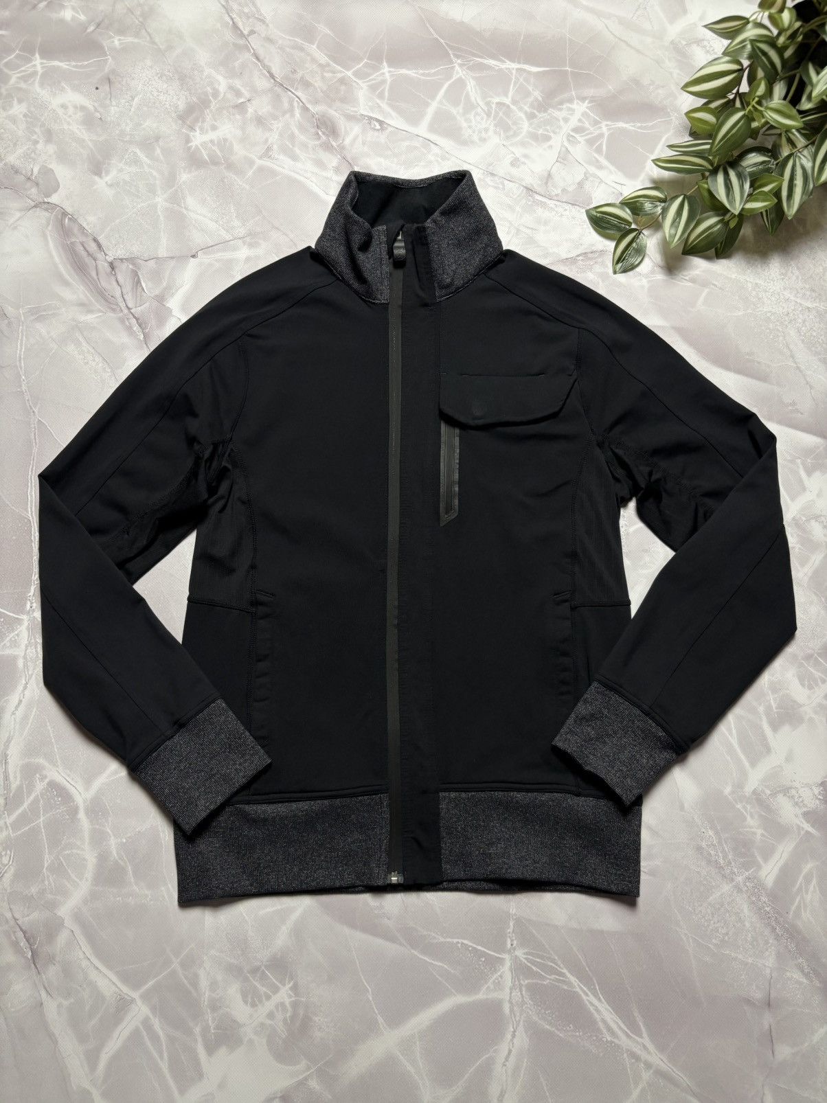 Lululemon Lululemon Luon Vent Tech FZ Jacket Magnetic Pocket Mens M Size US M / EU 48-50 / 2 - 1 Thumbnail