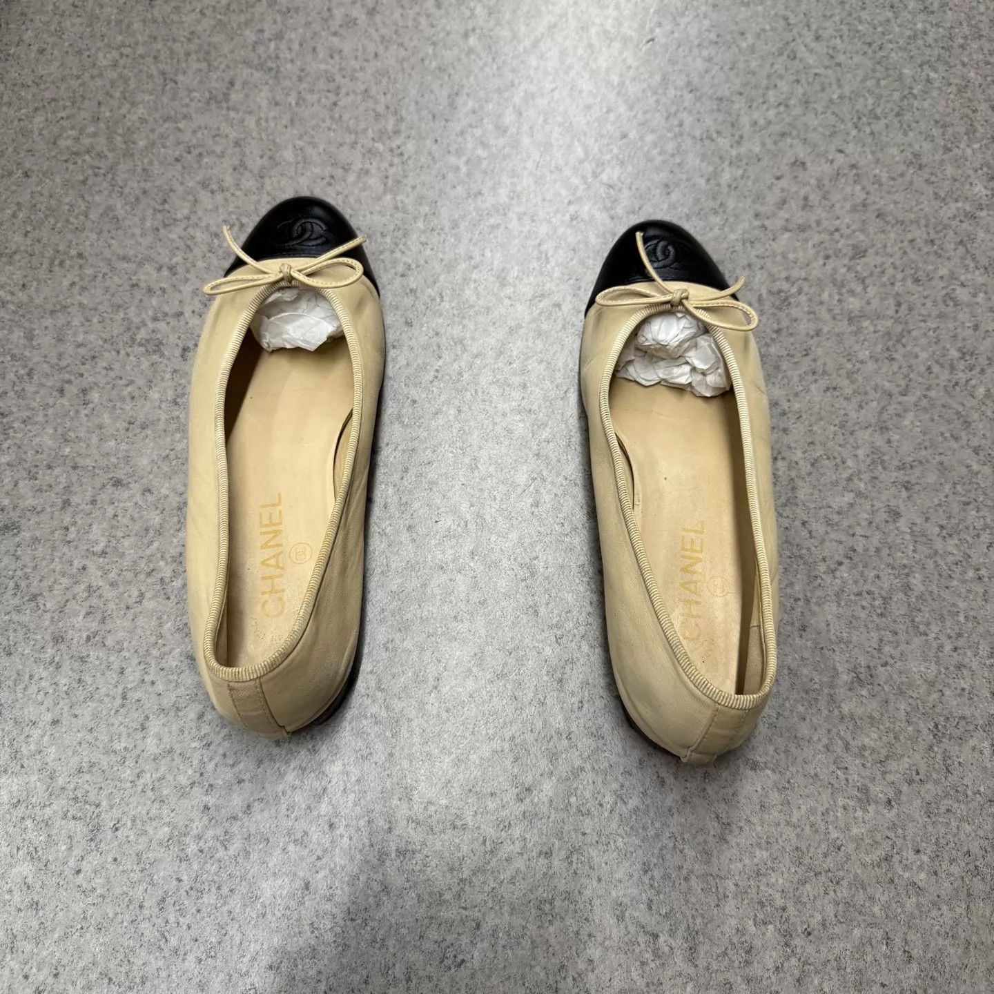 Chanel Chanel Classic Lambskin Flats 37.5 Pre-owned Excellent Size US 7 / IT 37 - 7 Thumbnail