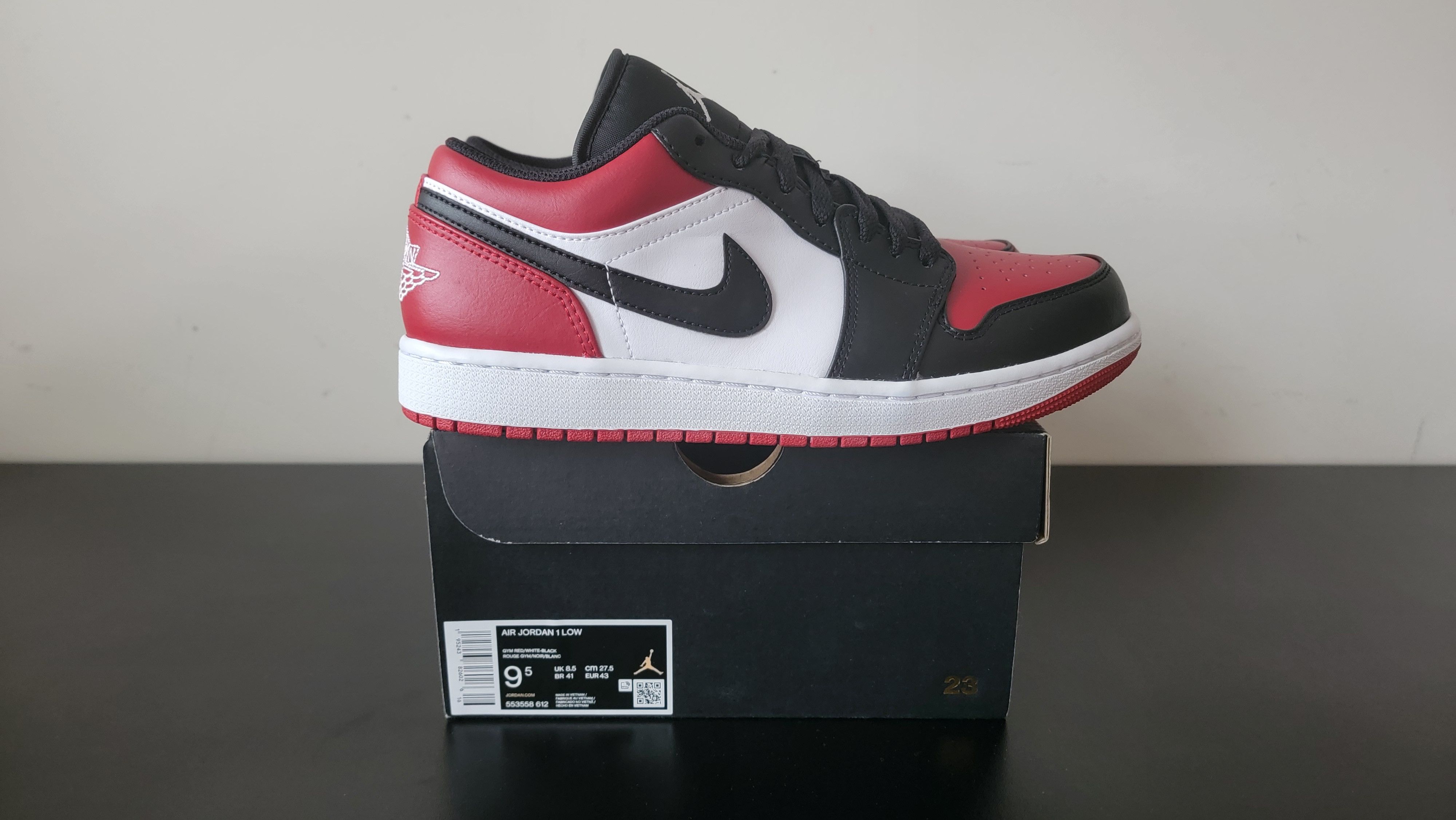 Jordan Brand Air Jordan 1 Low Bred Toe Size US 9.5 / EU 42-43 - 3 Thumbnail