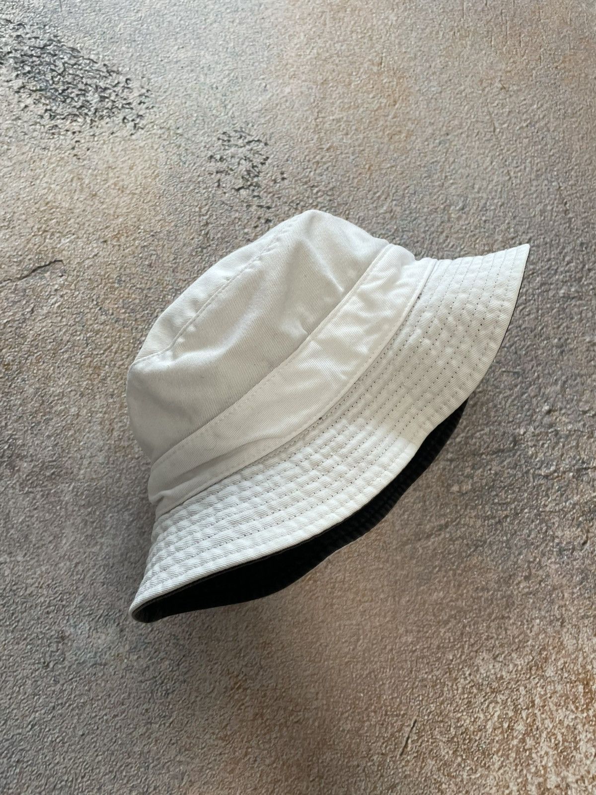 Nike Vintage Nike Bucket Hat Center Swoosh Size ONE SIZE - 4 Thumbnail