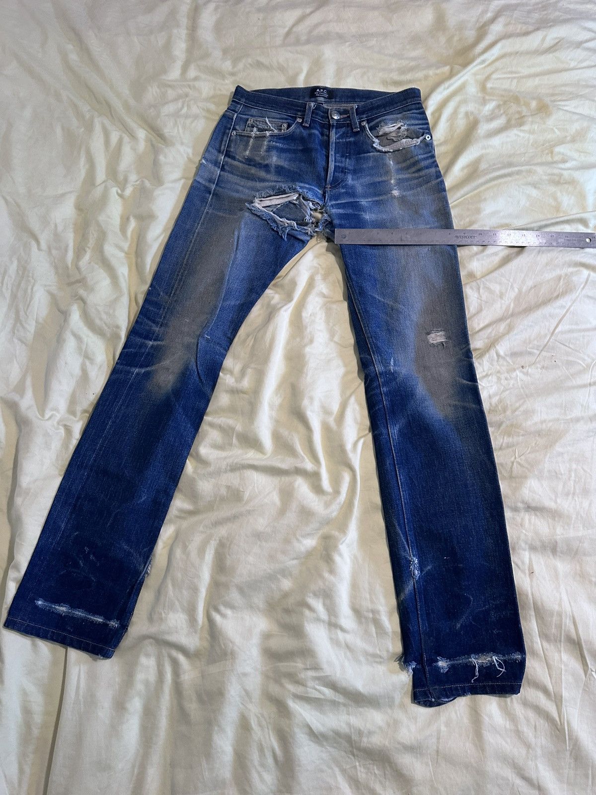 A.P.C. A.P.C. Heavily Distressed Indigo Denim Jeans Size US 27 - 2 Thumbnail