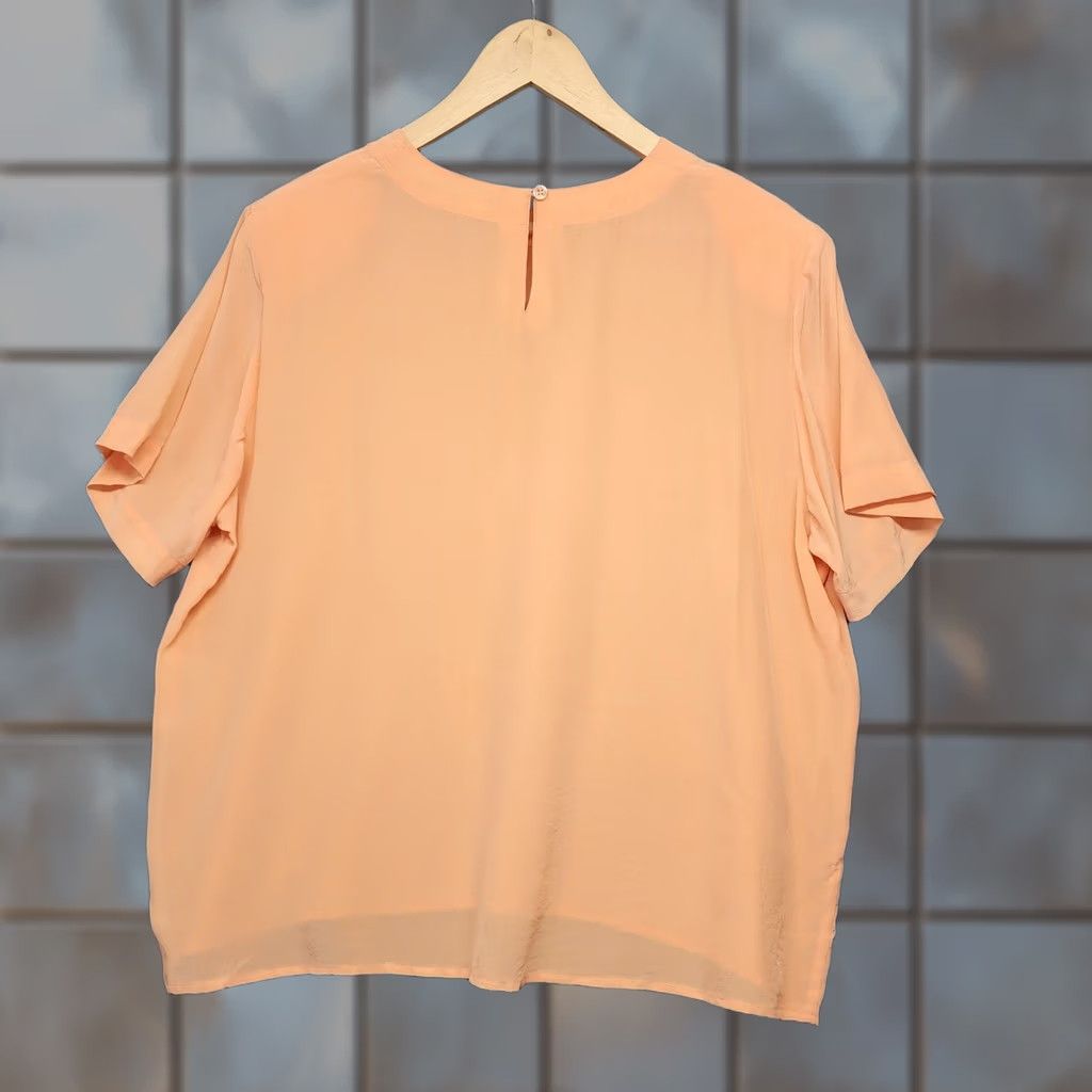 Vintage VINTAGE Anna & Frank Silk Top Women's XL Salmon Orange Short Sleeve Button Blouse Shoulder Pads Lightweight, Spring Summer, Basic Women1000s Size XL / US 12-14 / IT 48-50 - 1 Thumbnail