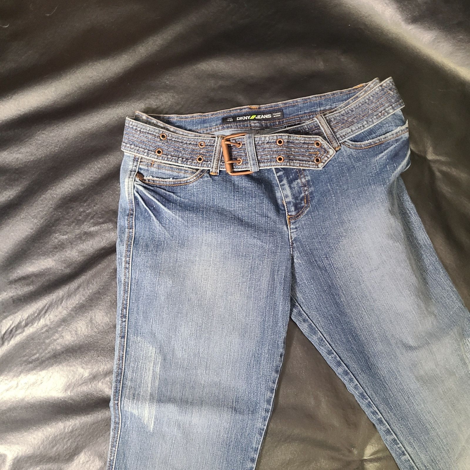 DKNY Vintage 90s Y2K DKMY Jeans with belt and roll cuff size 8 Size 30" / US 8 / IT 44 - 2 Thumbnail