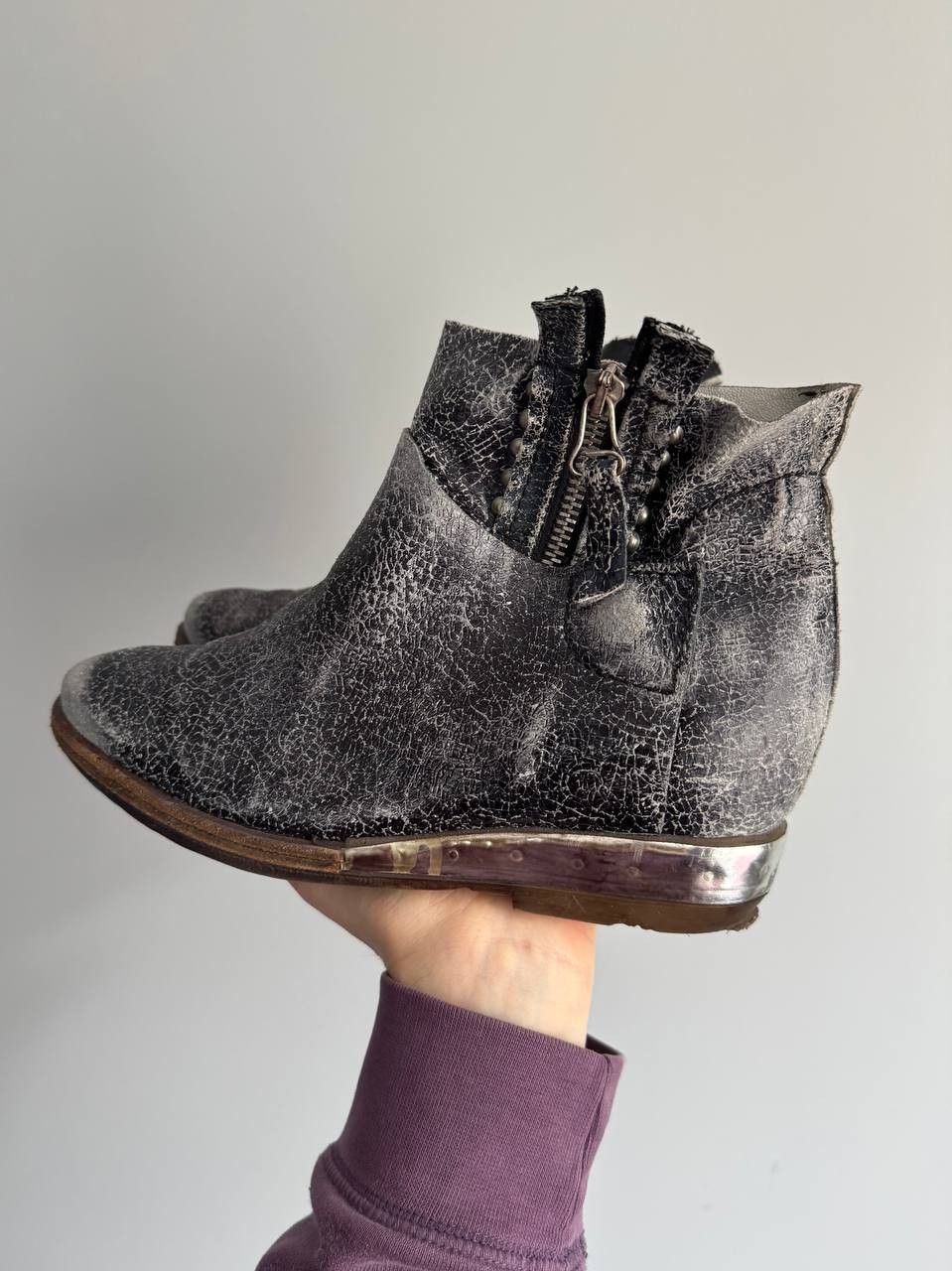 A.S.98 A.S.98 Airstep Metallic Distressed Leather Ankle Boots Size US 7 / IT 37 - 5 Thumbnail