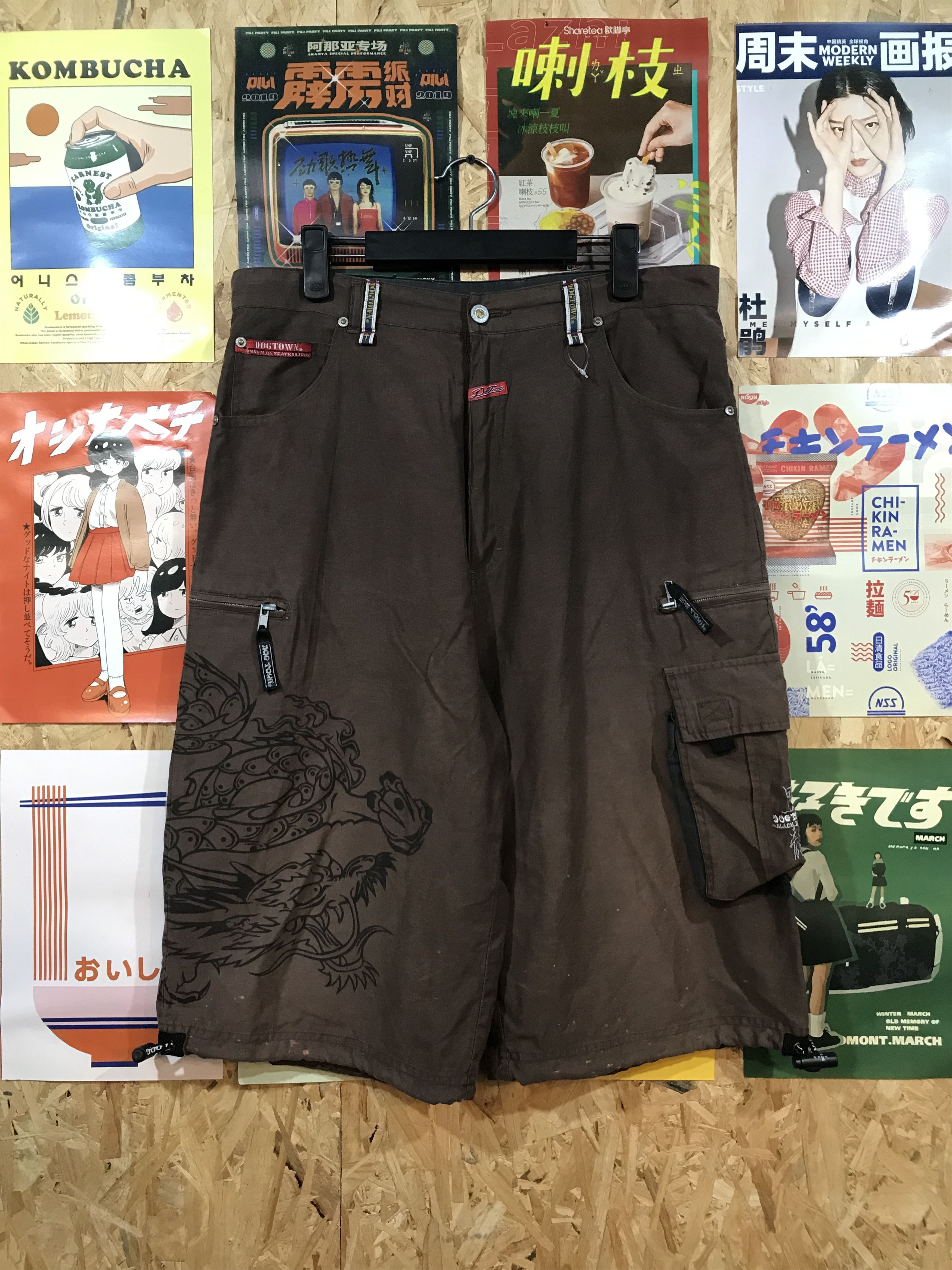 Dogtown Dogtown Black Dragon Jorts Short Pants Size US 34 / EU 50 - 1 Thumbnail