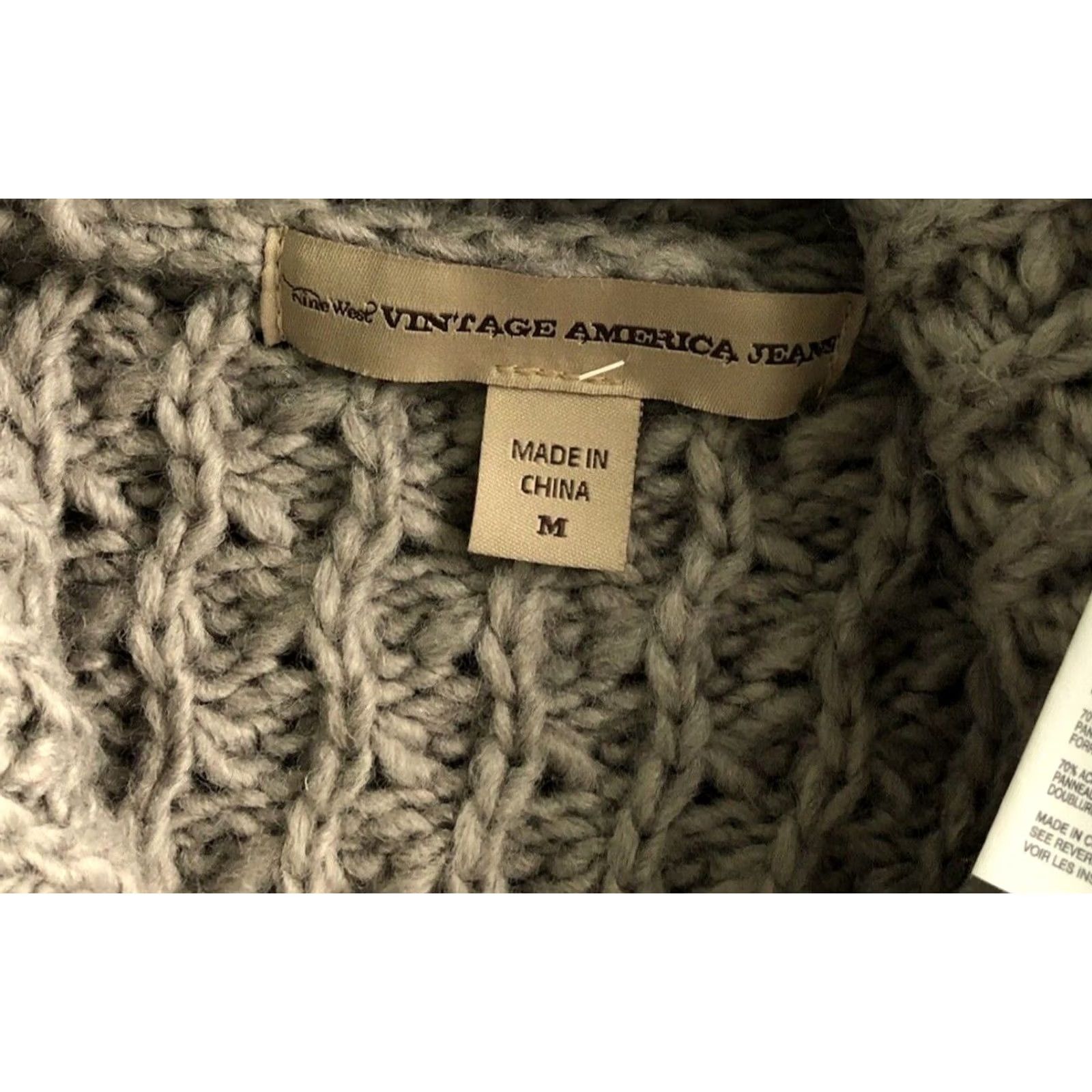 Nine West Nine West Wool/alpaca sweater vest M Gray Snap Collared 1920s City Classic Preppy Womens Vest, Wool Alpaca Knit, Chest 37" Length 28" Size M / US 6-8 / IT 42-44 - 6 Thumbnail