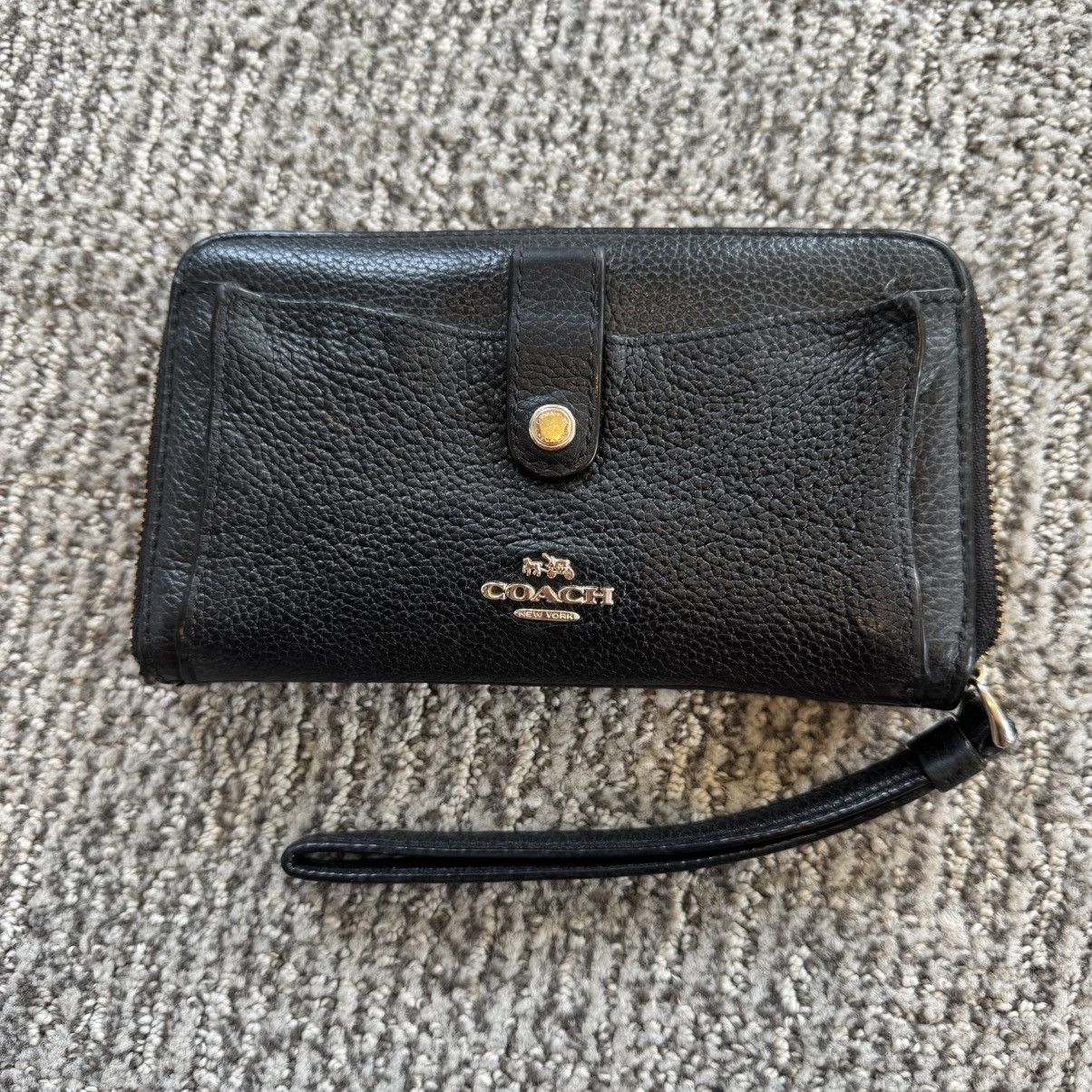 Coach Thrashed Vintage Coach New York zip-around wristlet wallet Size ONE SIZE - 1 Thumbnail