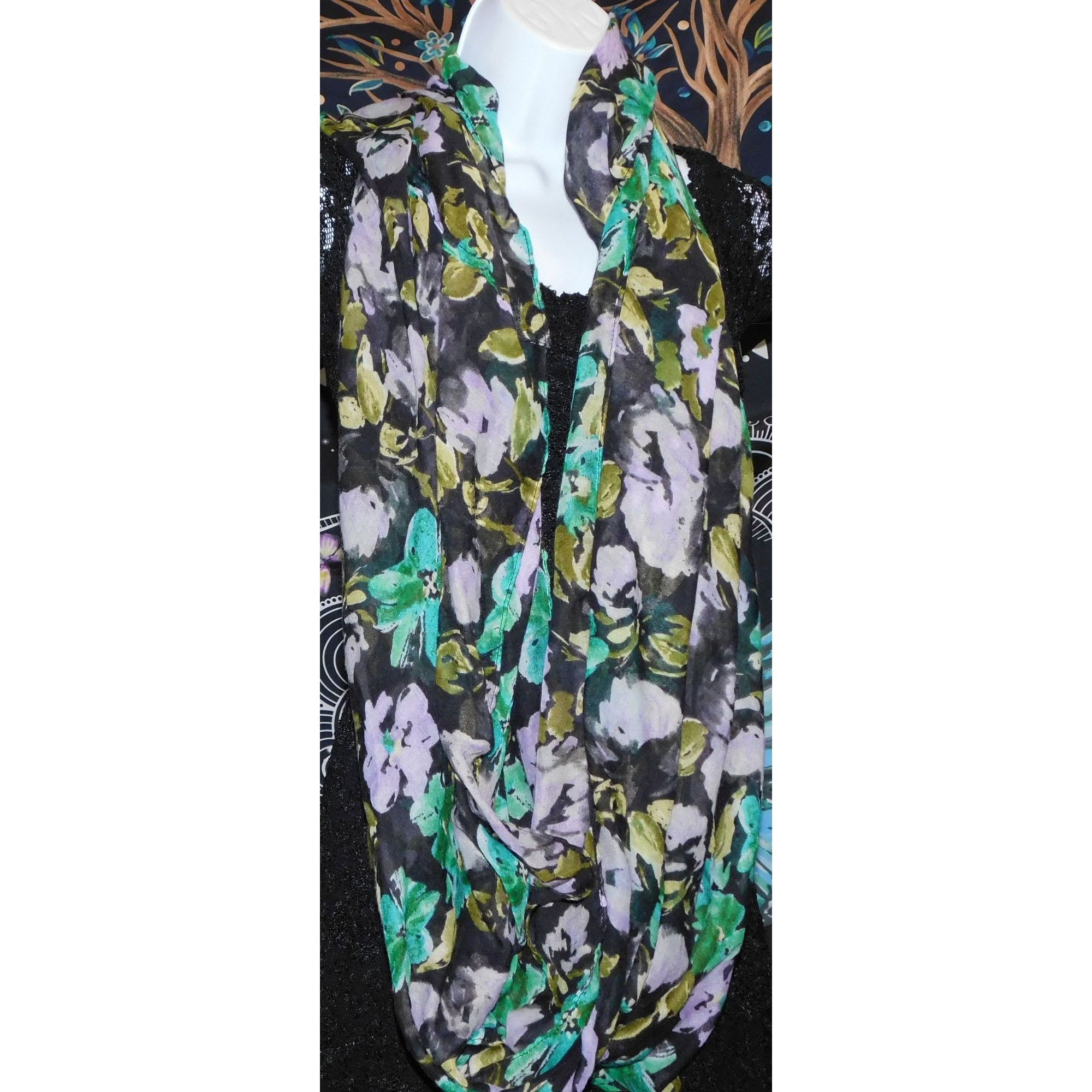 Other Cottgaecore Floral Infinity Scarf Lightweight Black With Gre Size ONE SIZE - 1 Thumbnail