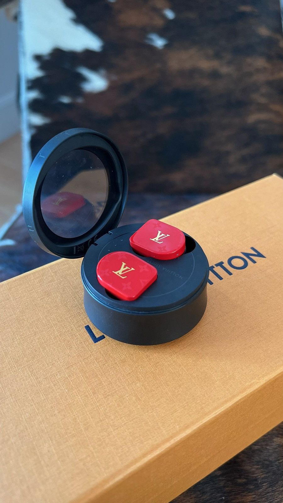 Louis Vuitton Louis Vuitton Horizon red monogram earbuds Size ONE SIZE - 3 Thumbnail