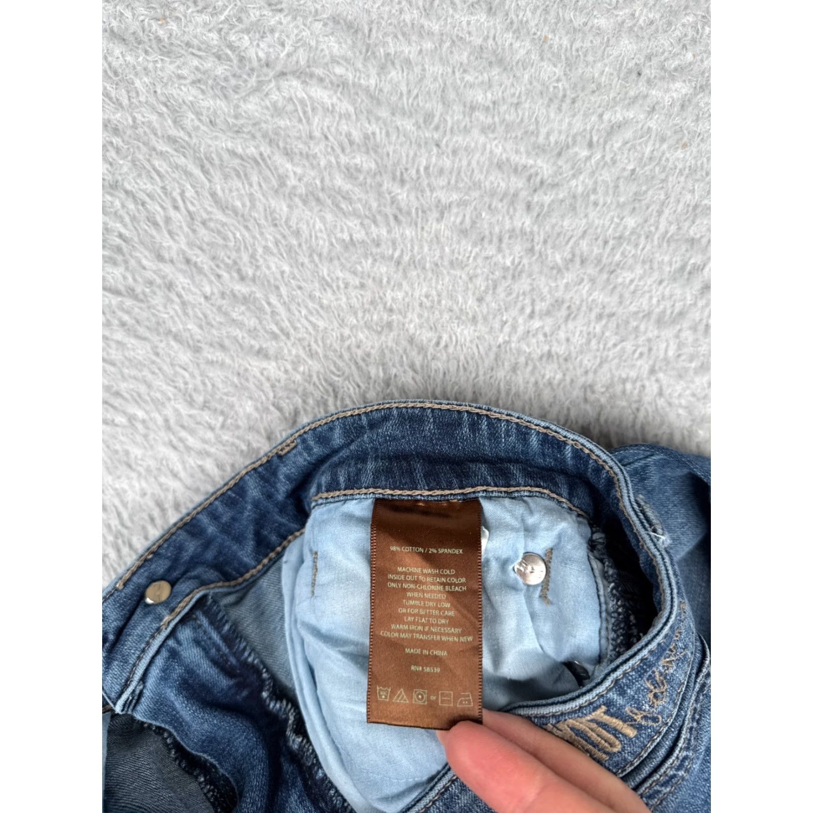 Vintage KUT from the Kloth Jeans Women 6 Blue Denim Carlo Skinny Ankle Low Rise 29x25 - Regular Fit, Distressed, Stretch, Cotton Jeans Size 28" / US 6 / IT 42 - 7 Thumbnail
