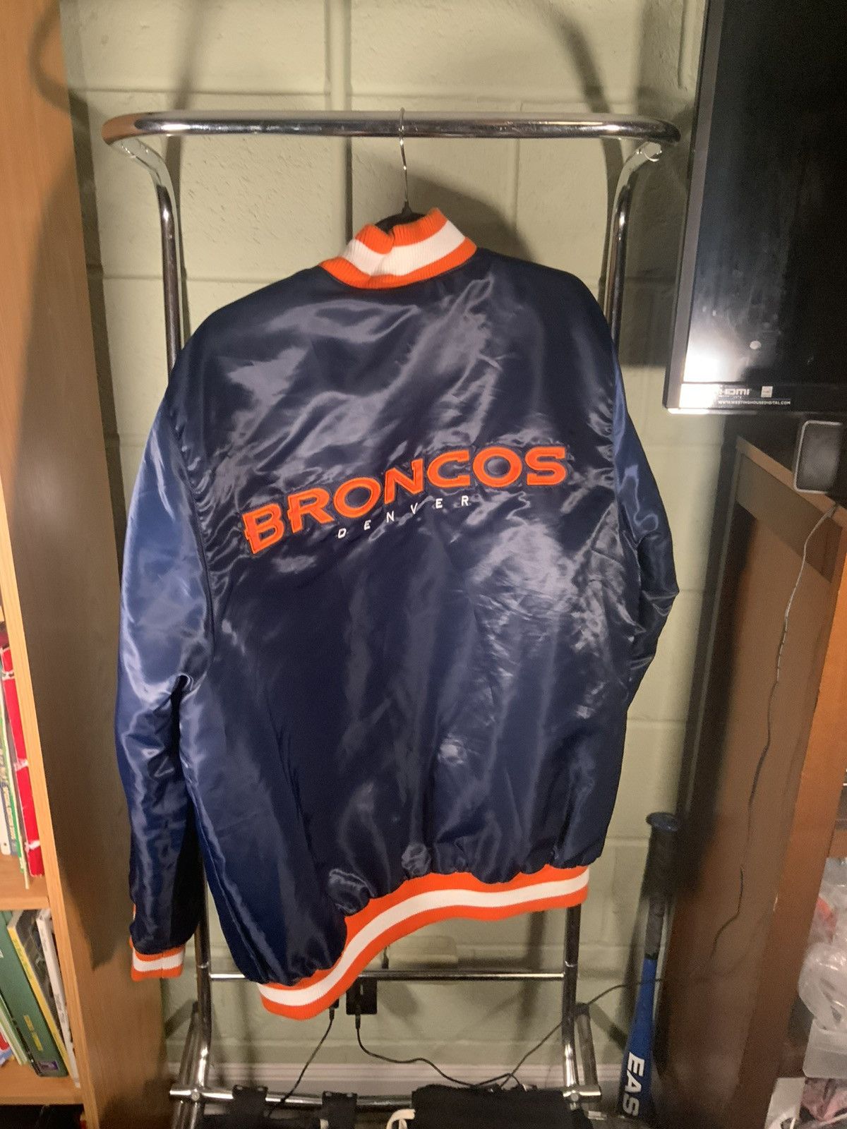 Starter Denver Broncos Starter Satin Jacket Size US XL / EU 56 / 4 - 3 Thumbnail