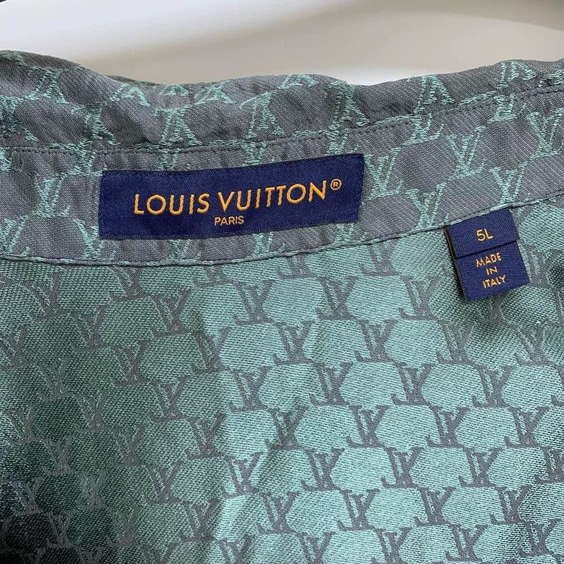 Louis Vuitton Louis Vuitton size 5l Full logo jacquard Cuban collar short Size US M / EU 48-50 / 2 - 4 Thumbnail