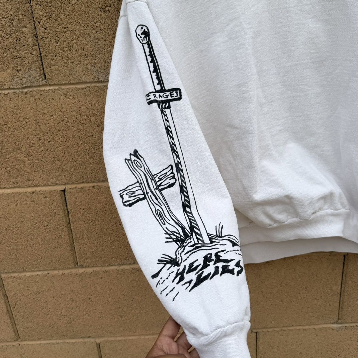 Warren Lotas Warren Lotas “Here Lies” Crosses Crewneck Sweatshirt Medium Size US M / EU 48-50 / 2 - 7 Thumbnail