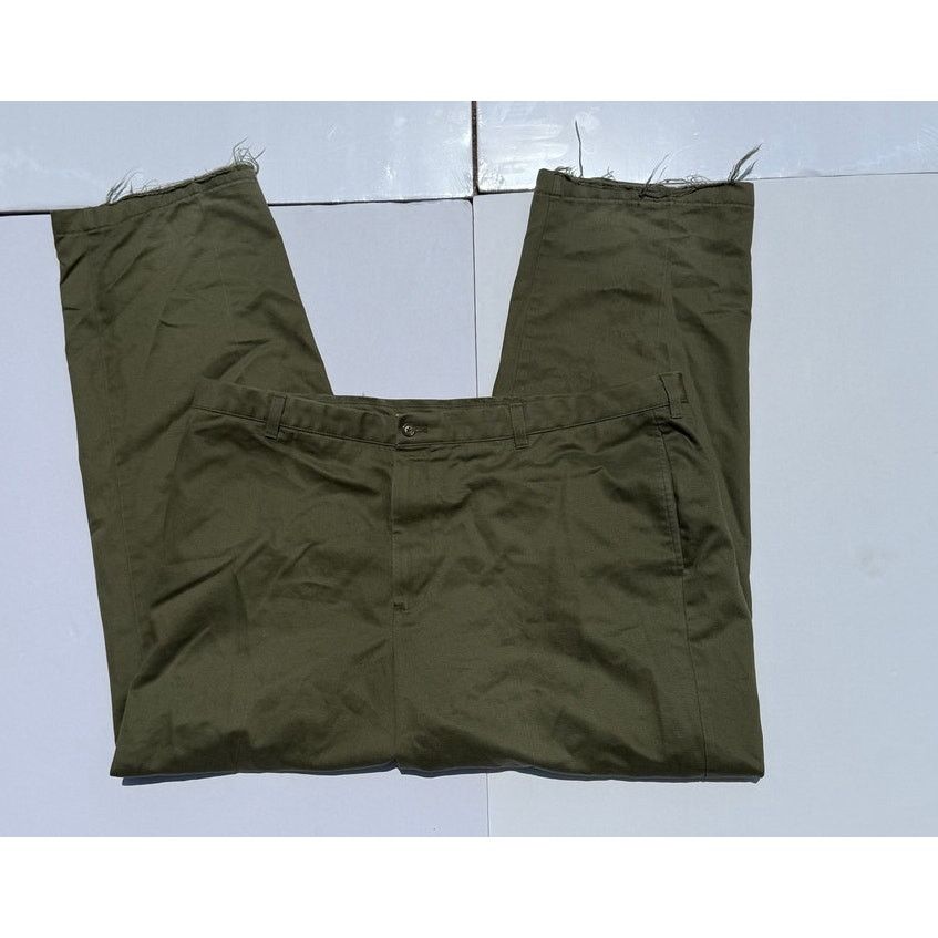 Izod IZOD Men's Pants - Size 44x32 - Classic and Comfortable Size US 44 / EU 60 - 2 Thumbnail