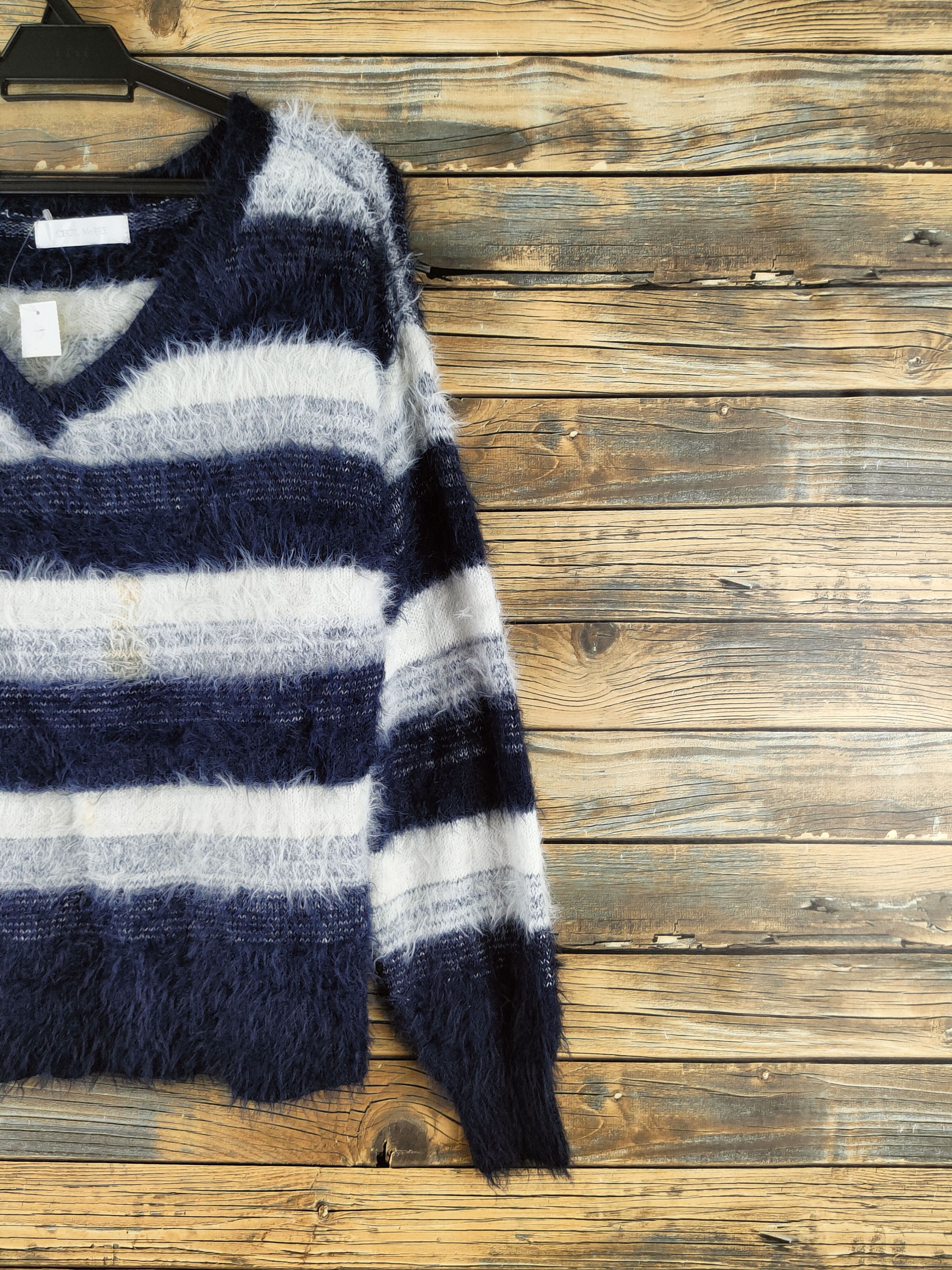 Japanese Brand DL Cecil McBee Navy White Fur Mohair Knitwear #46-497 Size M / US 6-8 / IT 42-44 - 5 Thumbnail