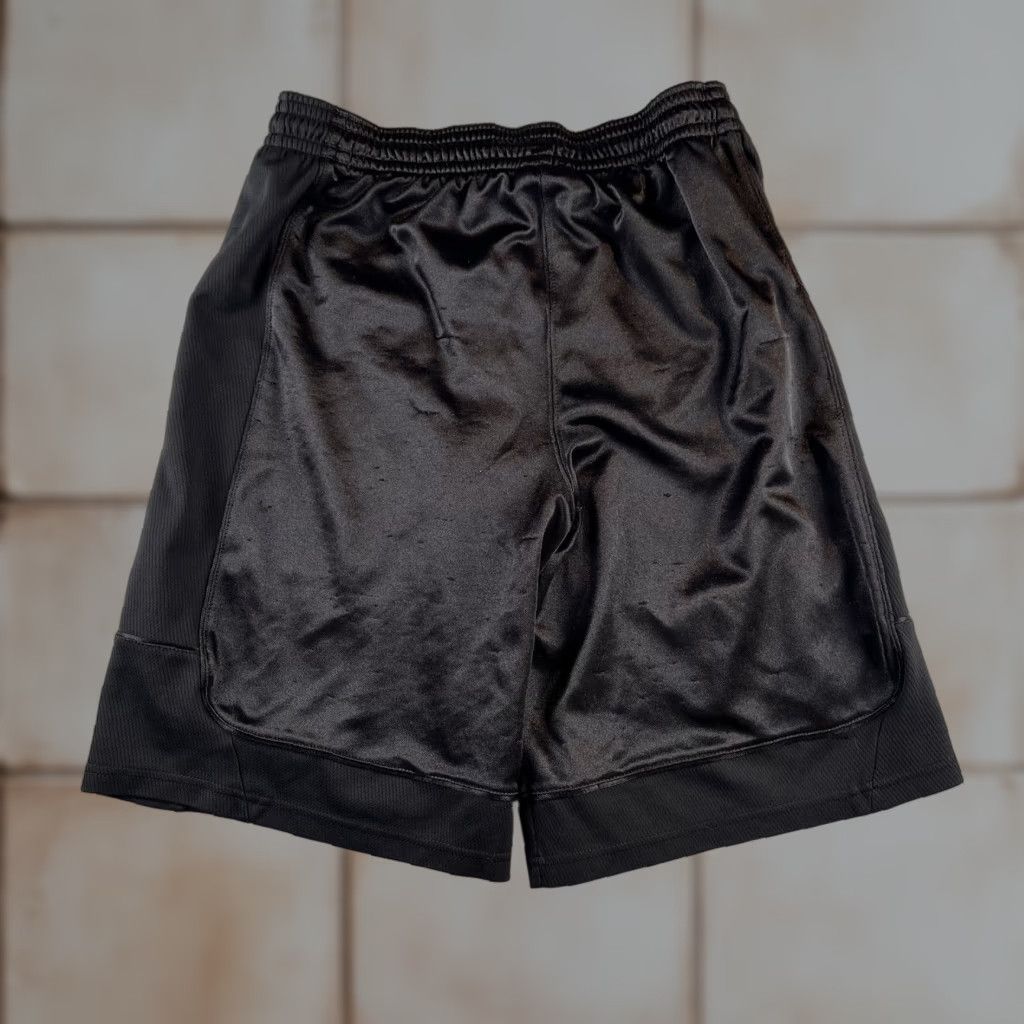 Vintage And1 Mens Basketball Shorts Athletic Black M Adjustable Waist Sports Gym Court Short Mens Size US 31 - 1 Thumbnail