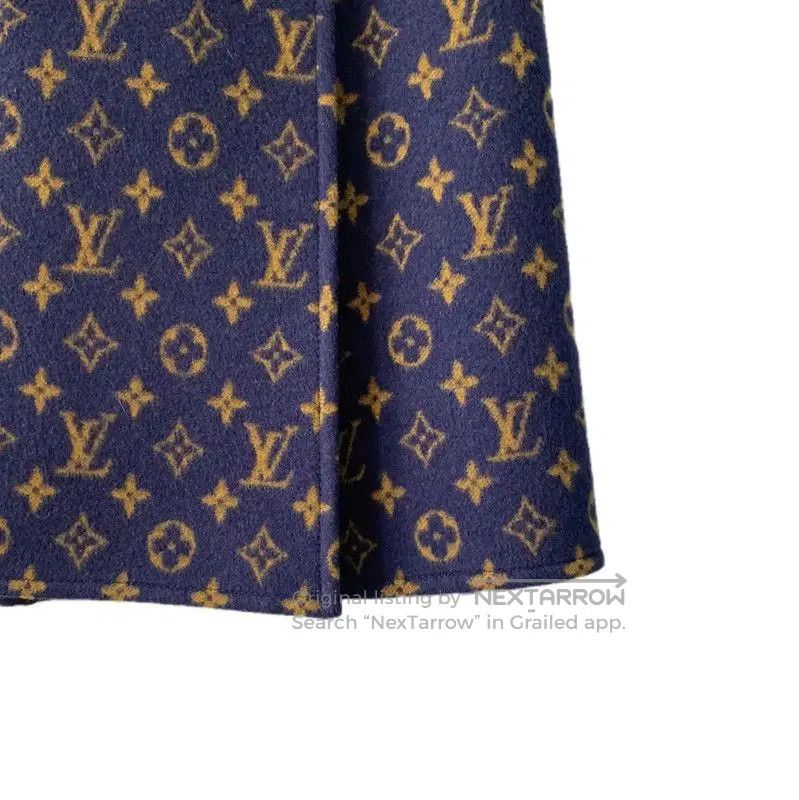 Louis Vuitton Louis Vuitton Women's Navy Wool Skirt . Size 23" - 4 Thumbnail