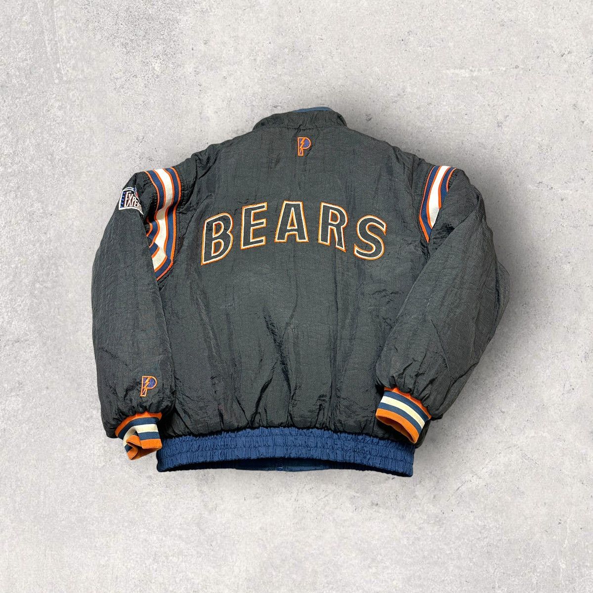 NFL Vintage Chicago Bears reversible puffer jacket Size US L / EU 52-54 / 3 - 1 Thumbnail
