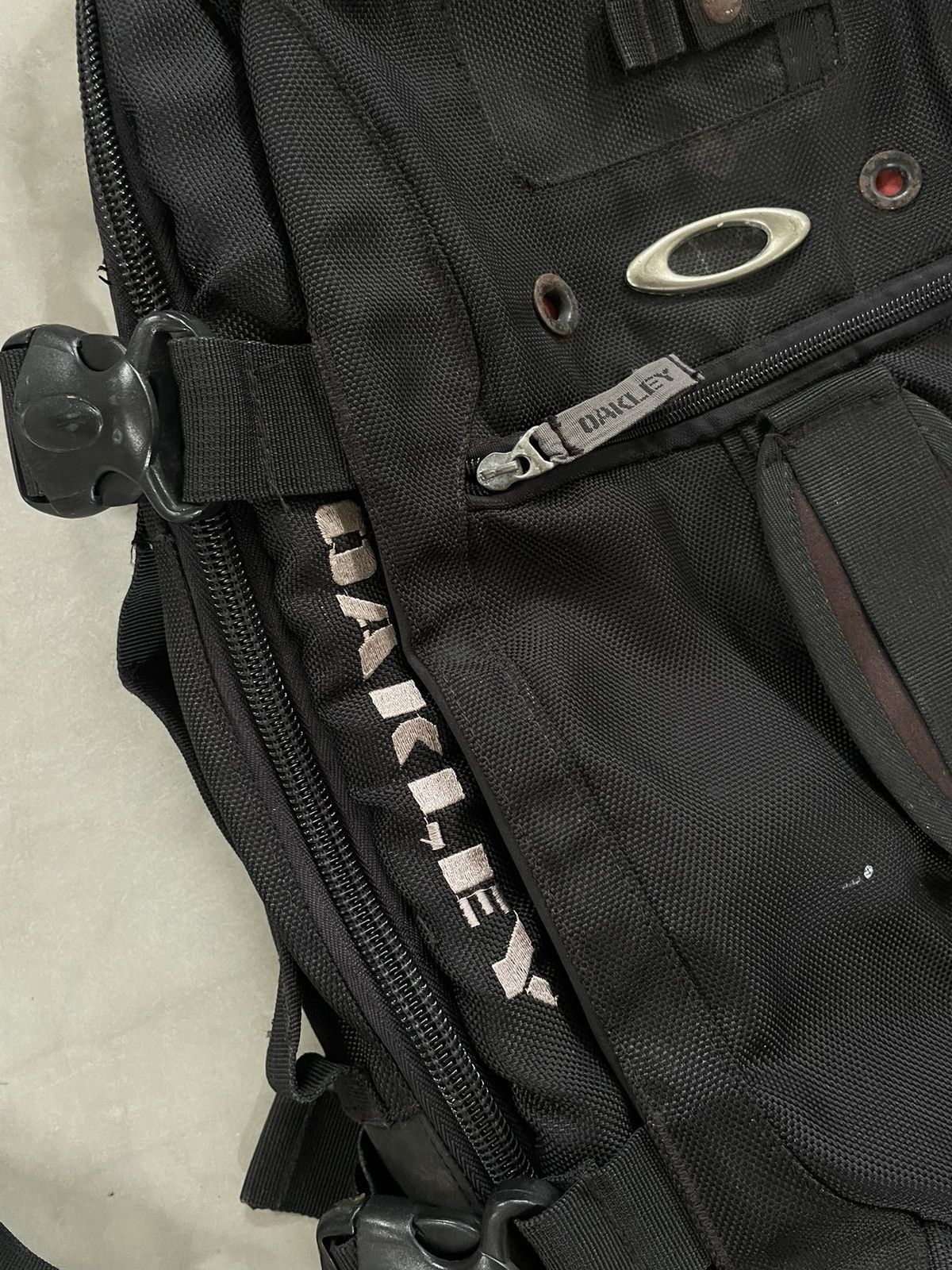 Oakley Vintage Oakley Software Backpack Slingbag Icon Size ONE SIZE - 6 Thumbnail